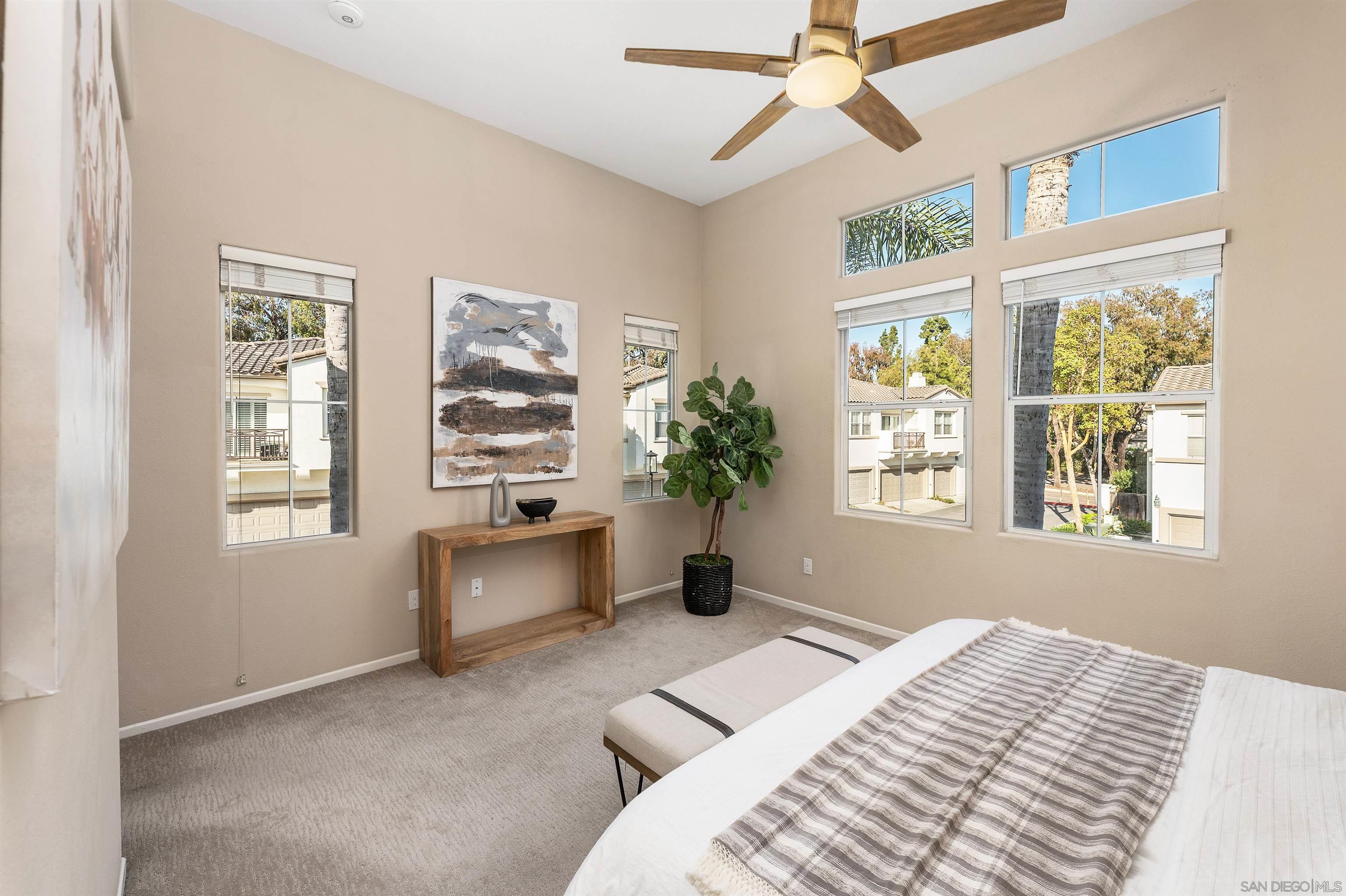 Detail Gallery Image 24 of 34 For 3769  Carmel View Rd  #2,  San Diego,  CA 92130 - 3 Beds | 2/1 Baths