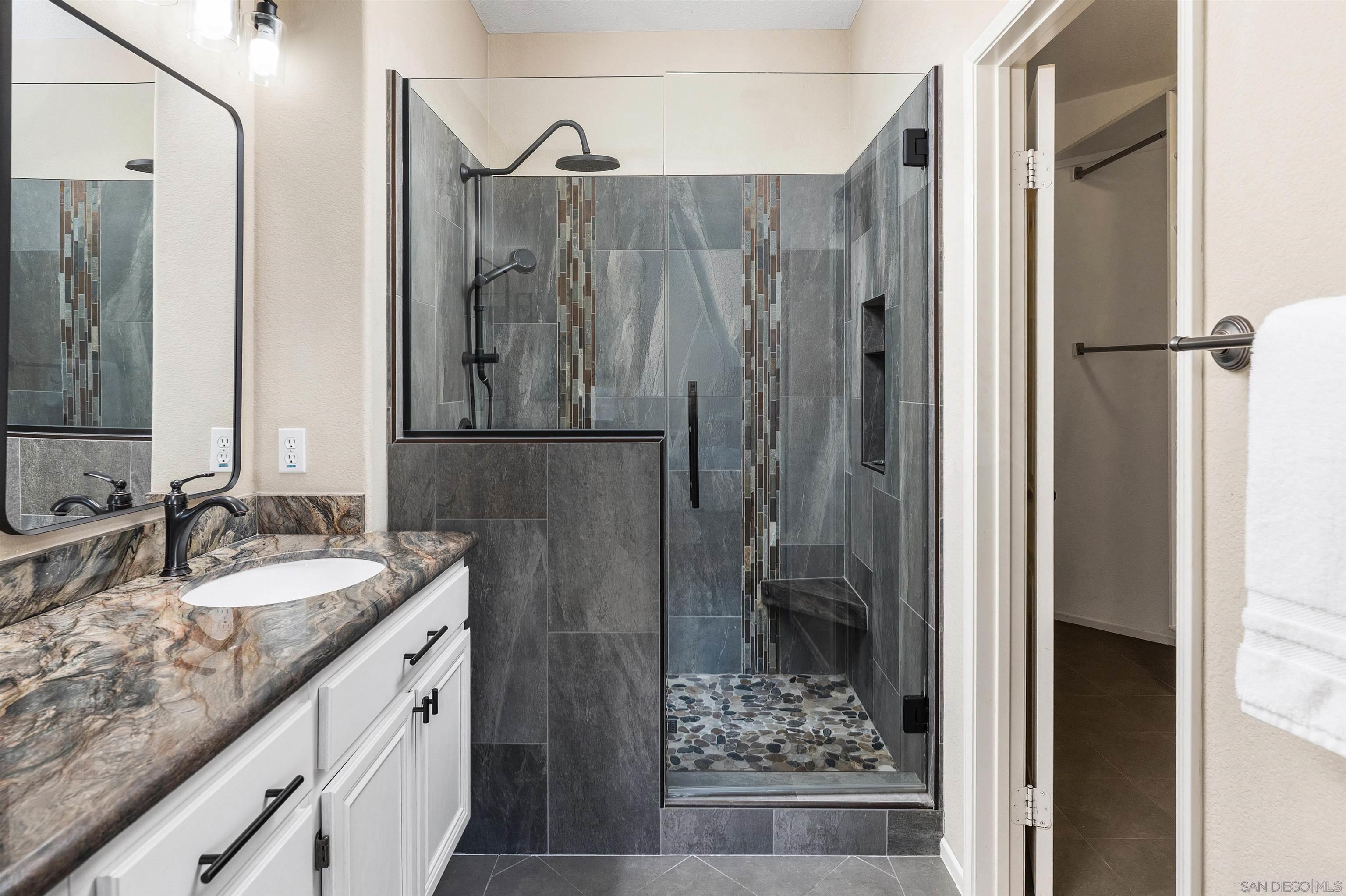 Detail Gallery Image 26 of 34 For 3769  Carmel View Rd  #2,  San Diego,  CA 92130 - 3 Beds | 2/1 Baths