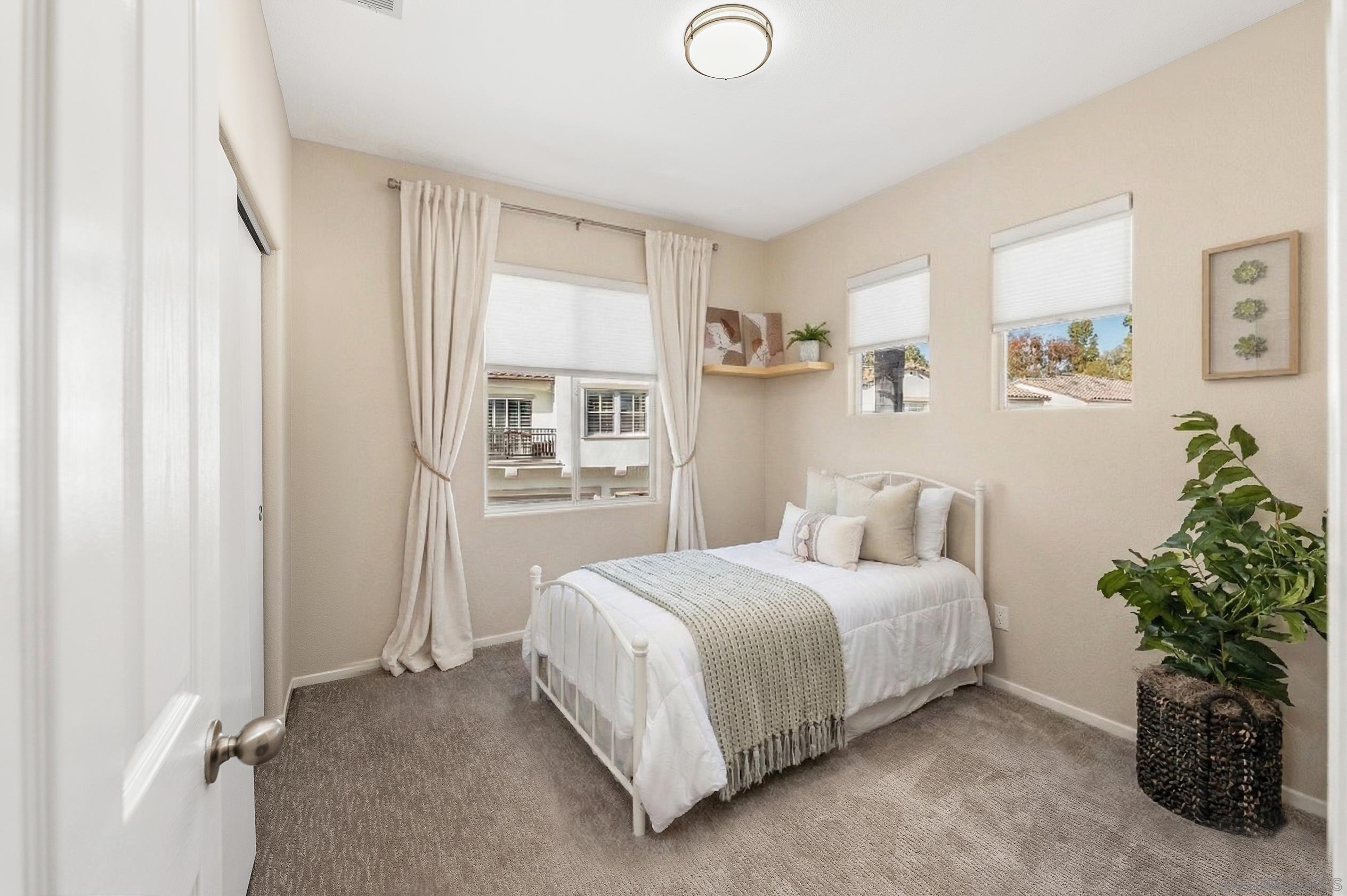 Detail Gallery Image 31 of 34 For 3769  Carmel View Rd  #2,  San Diego,  CA 92130 - 3 Beds | 2/1 Baths