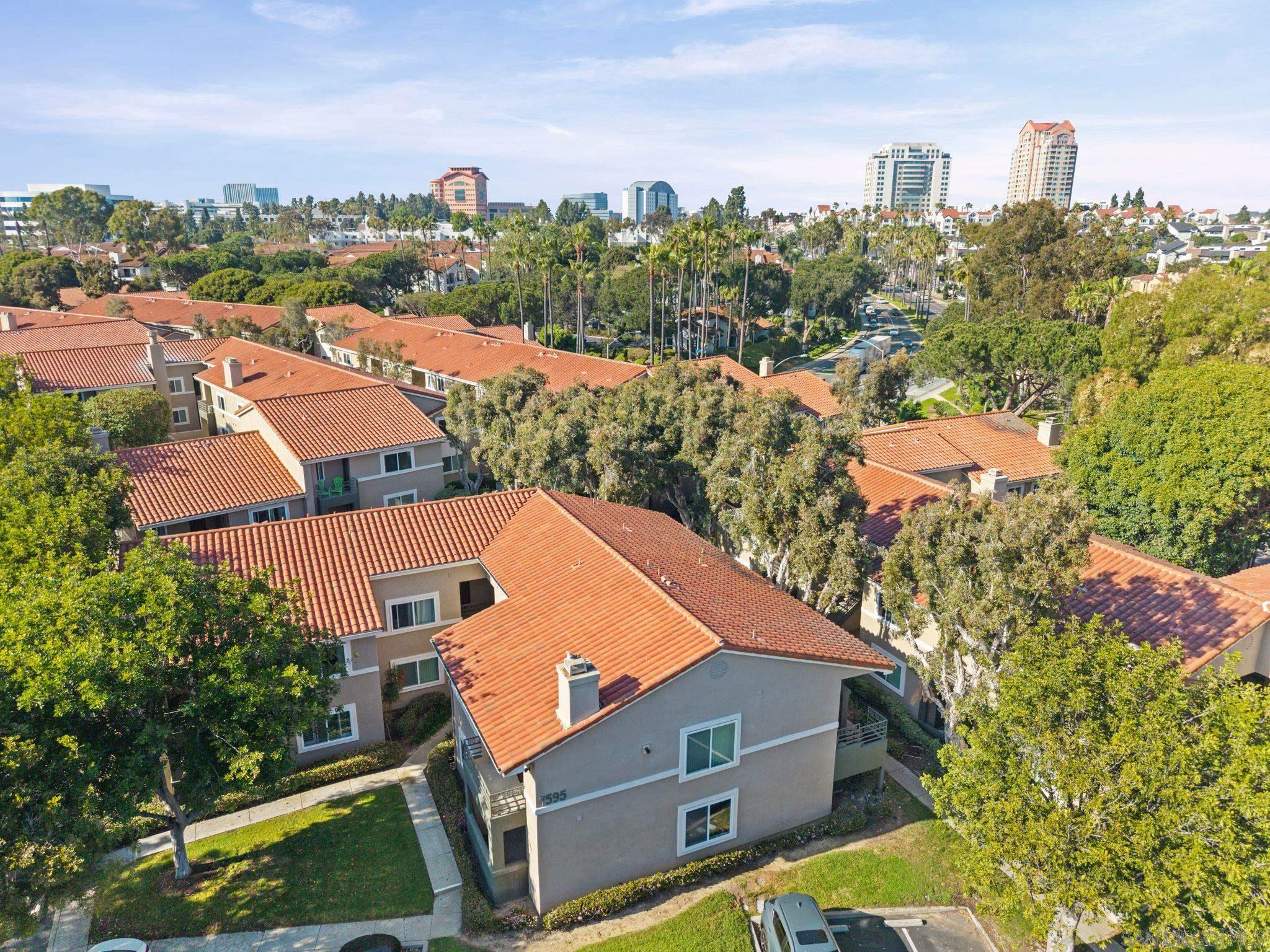 Detail Gallery Image 2 of 30 For 7595  Charmant  #707,  San Diego,  CA 92122 - 2 Beds | 2 Baths