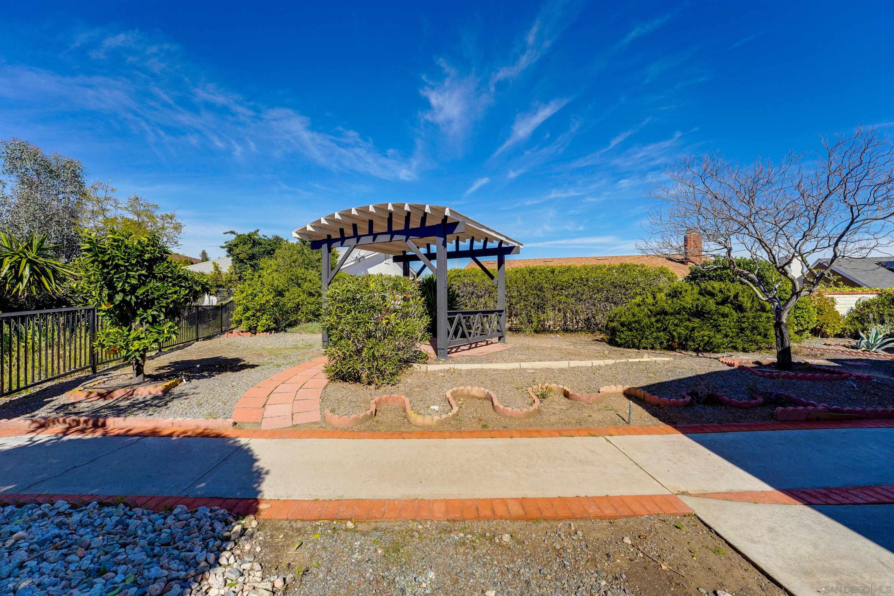 Detail Gallery Image 18 of 23 For 12201  Casero Place, San Diego,  CA 92128 - 4 Beds | 2 Baths