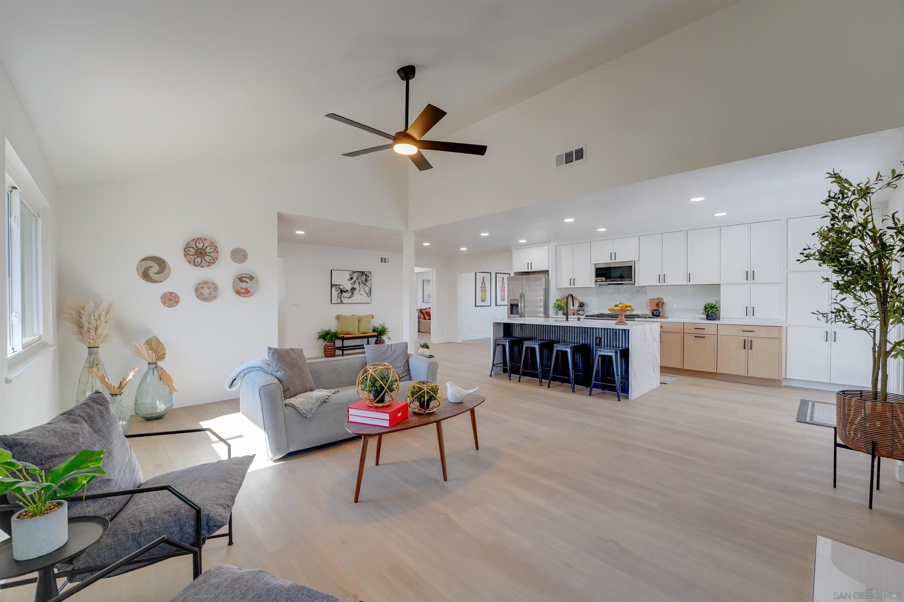 Detail Gallery Image 3 of 23 For 12201  Casero Place, San Diego,  CA 92128 - 4 Beds | 2 Baths