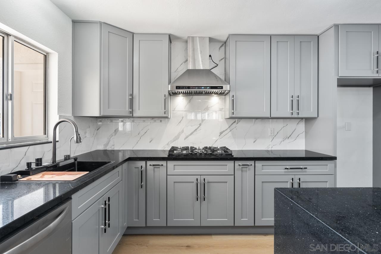 Detail Gallery Image 15 of 48 For 8868  Gowdy Ave, San Diego,  CA 92123 - 5 Beds | 4 Baths