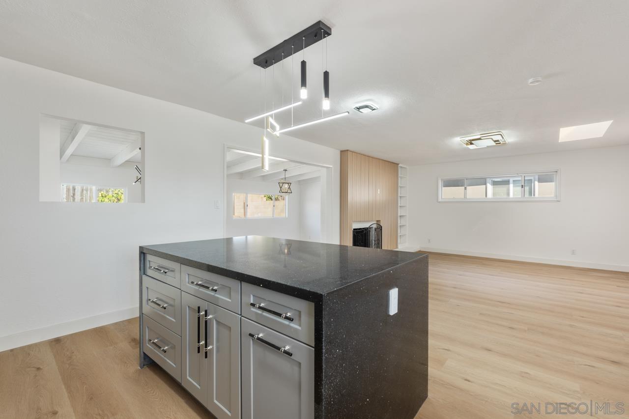 Detail Gallery Image 16 of 48 For 8868  Gowdy Ave, San Diego,  CA 92123 - 5 Beds | 4 Baths