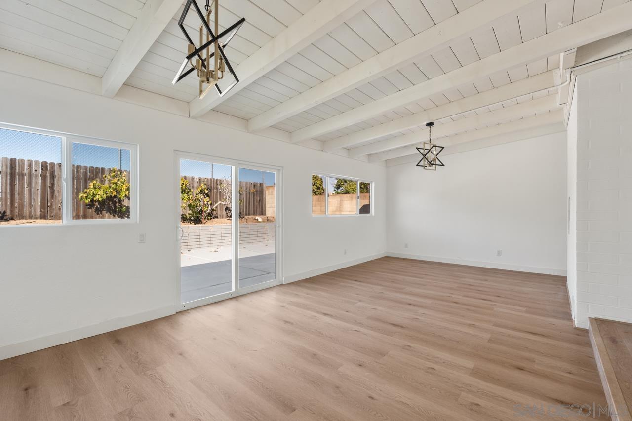 Detail Gallery Image 17 of 48 For 8868  Gowdy Ave, San Diego,  CA 92123 - 5 Beds | 4 Baths