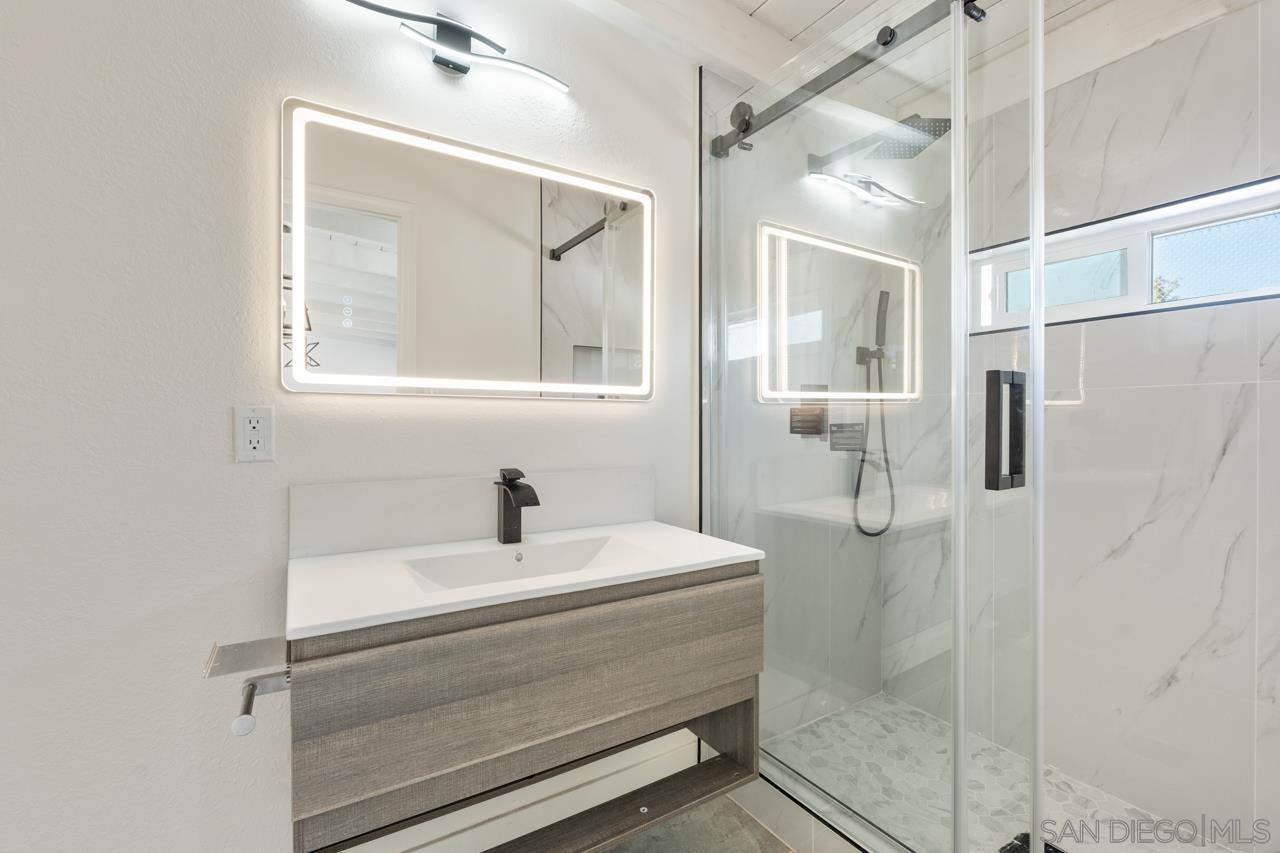 Detail Gallery Image 23 of 48 For 8868  Gowdy Ave, San Diego,  CA 92123 - 5 Beds | 4 Baths