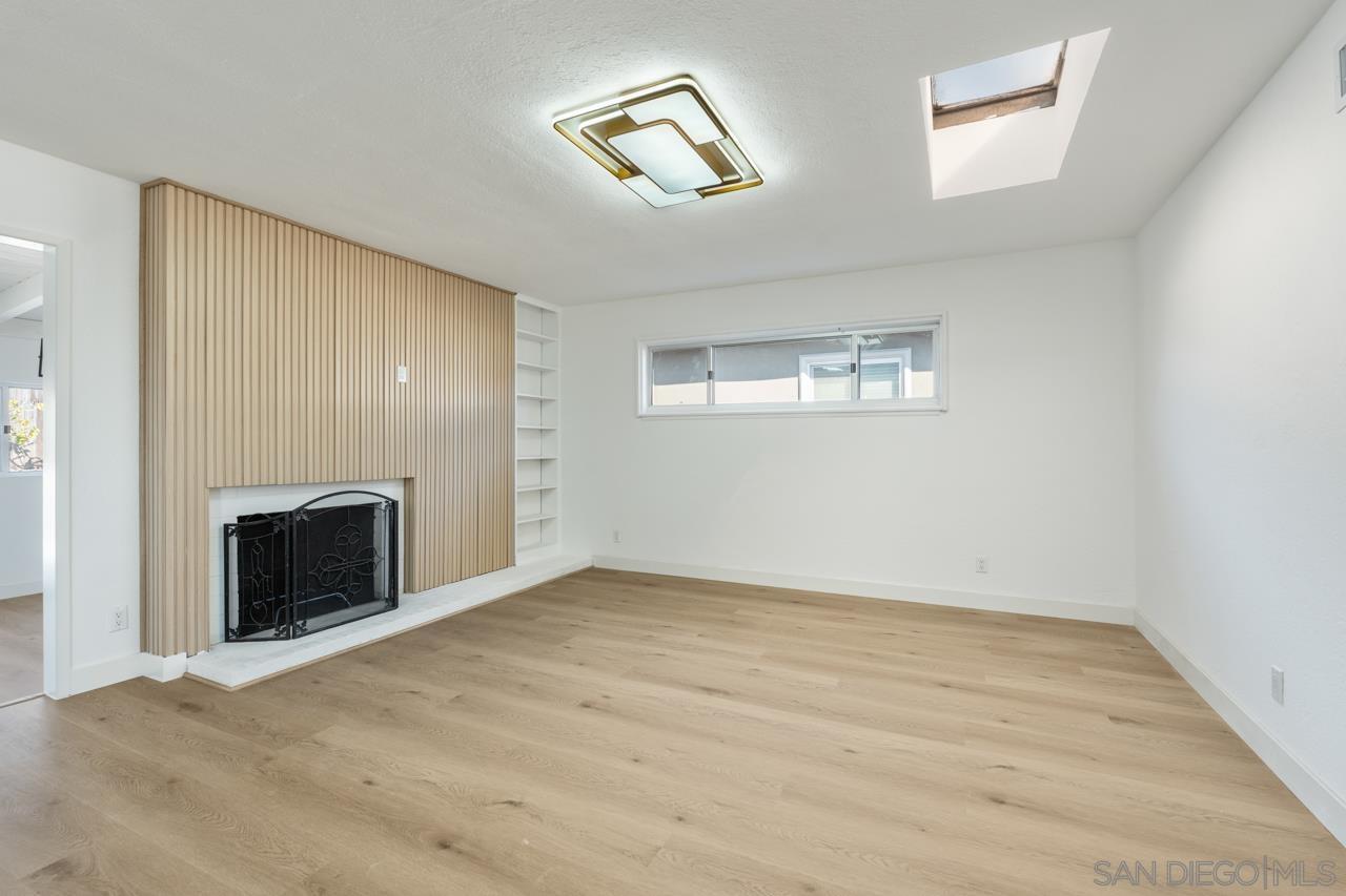 Detail Gallery Image 5 of 48 For 8868  Gowdy Ave, San Diego,  CA 92123 - 5 Beds | 4 Baths