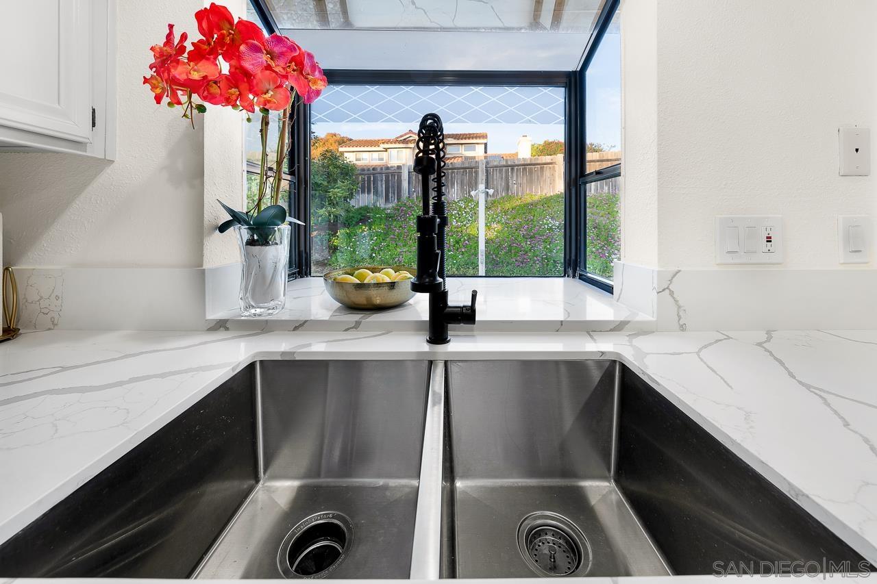 Detail Gallery Image 18 of 51 For 1018  Bridle Path Way, Oceanside,  CA 92057 - 3 Beds | 2 Baths