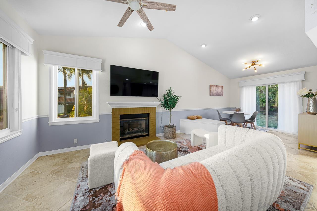 Detail Gallery Image 6 of 51 For 1018  Bridle Path Way, Oceanside,  CA 92057 - 3 Beds | 2 Baths