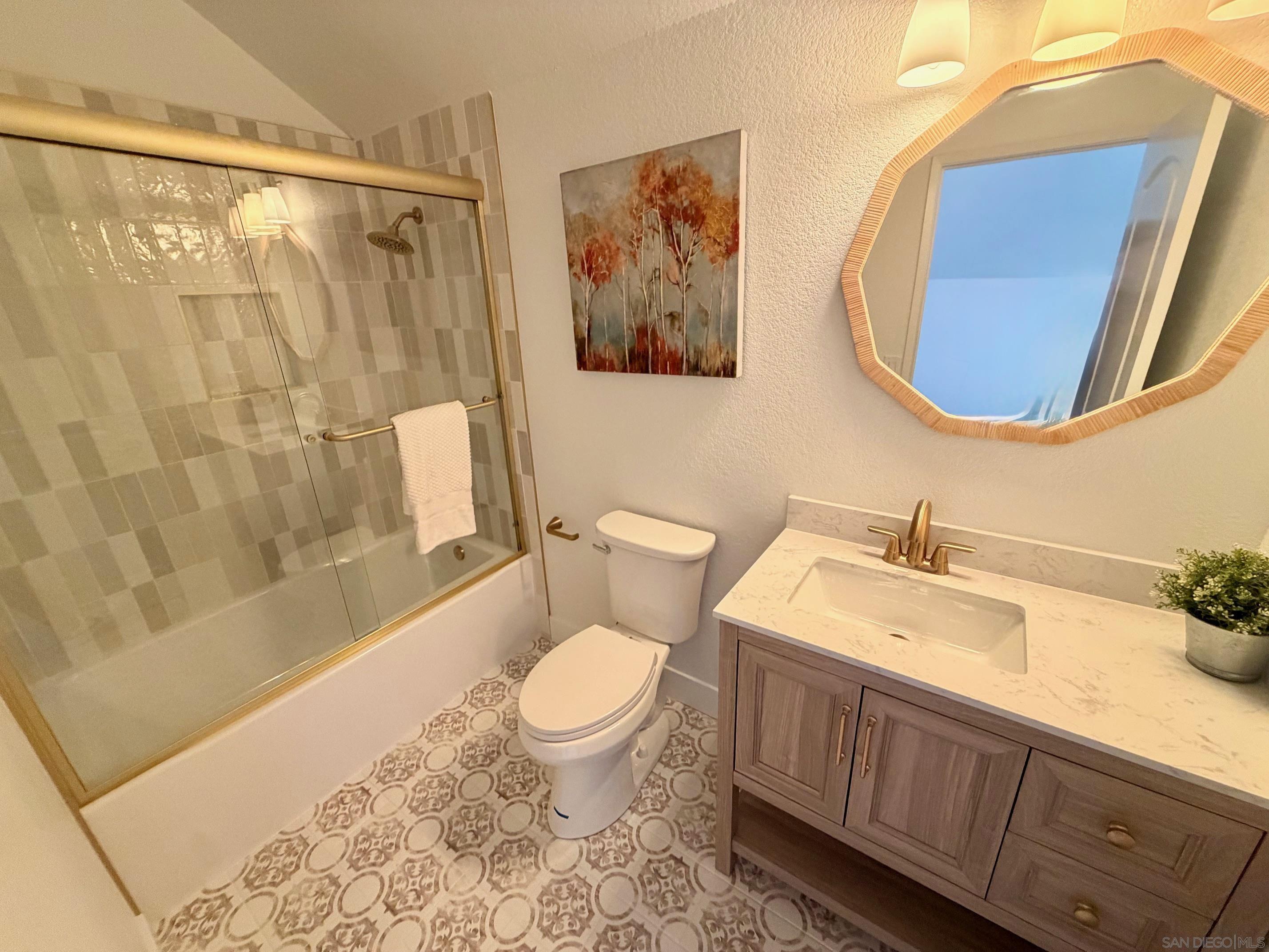 Detail Gallery Image 15 of 21 For 4128  Terry St., Oceanside,  CA 92056 - 4 Beds | 2/1 Baths