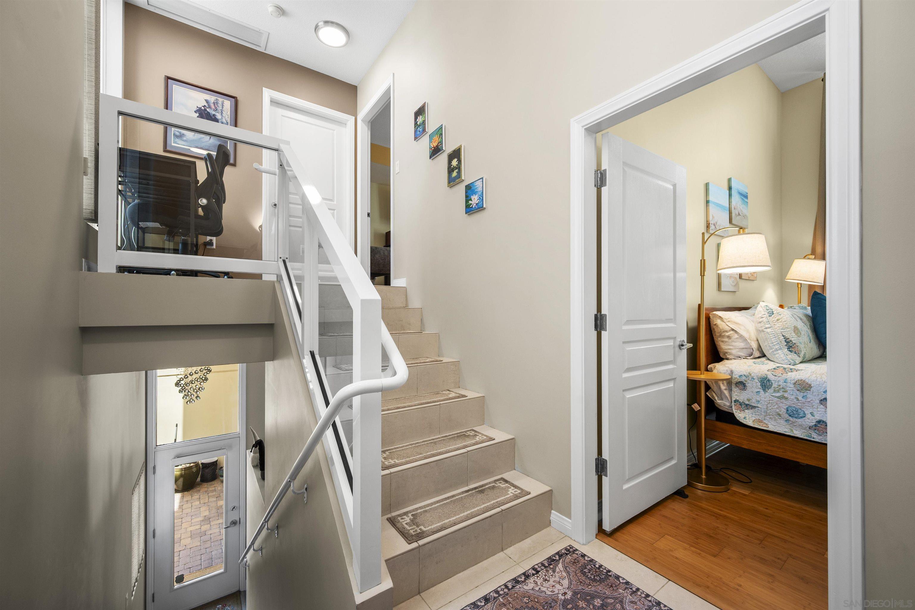 Detail Gallery Image 3 of 47 For 531  Front St, San Diego,  CA 92101 - 2 Beds | 2/1 Baths