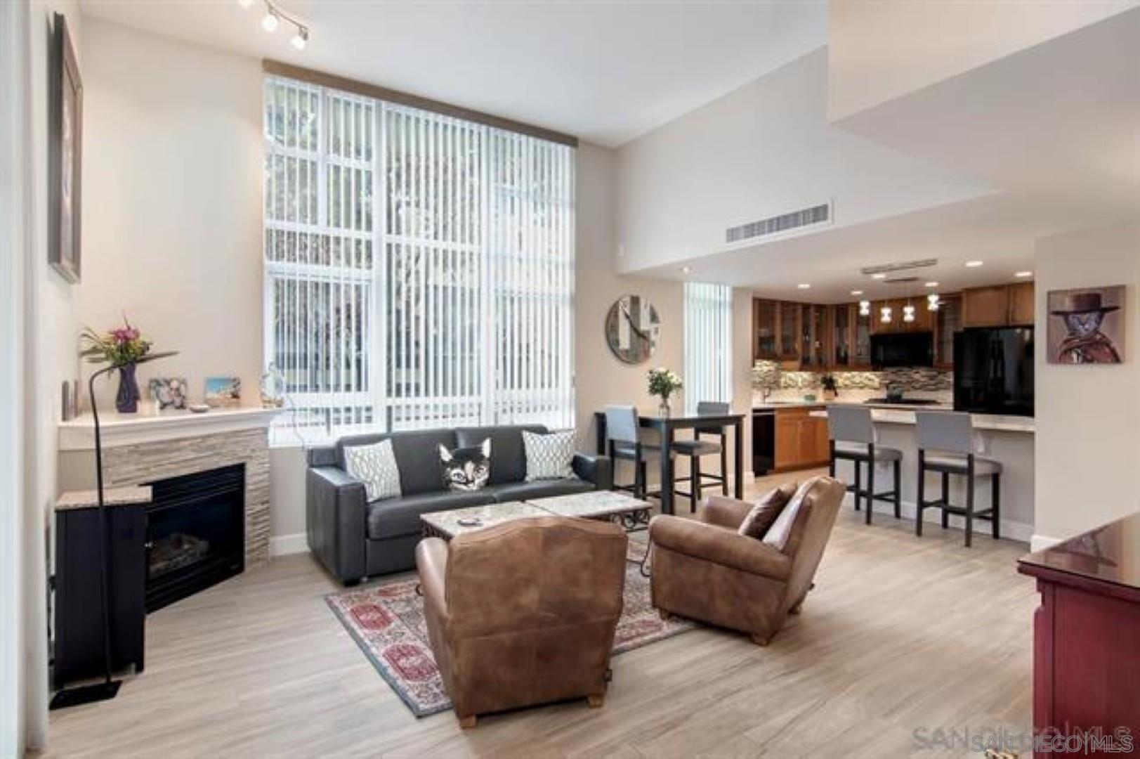 Detail Gallery Image 27 of 47 For 531  Front St, San Diego,  CA 92101 - 2 Beds | 2/1 Baths