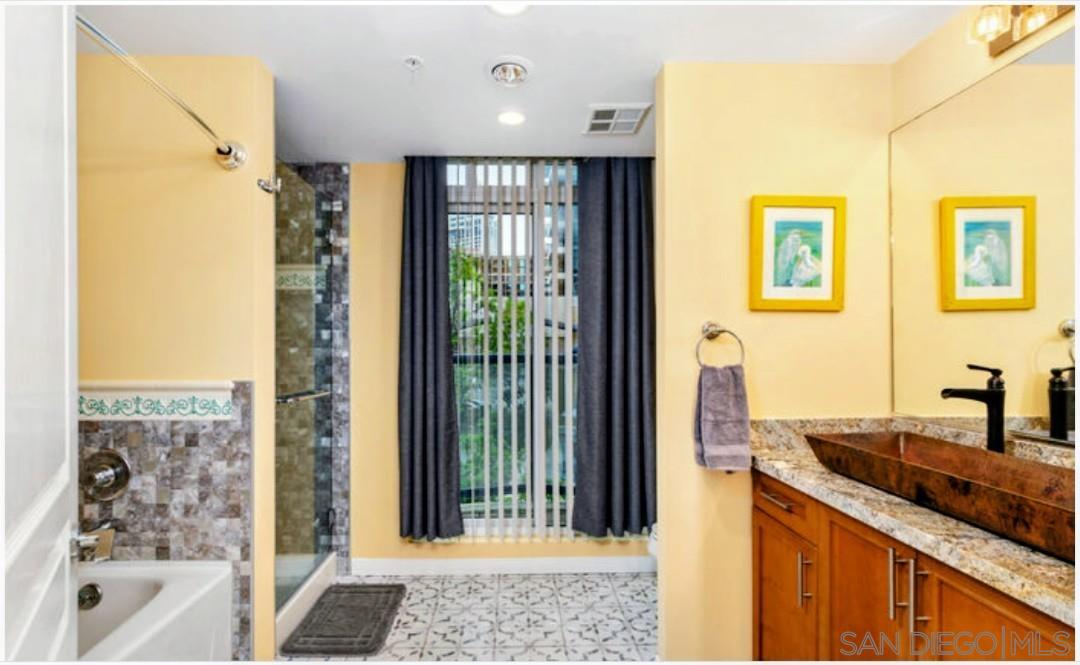 Detail Gallery Image 29 of 47 For 531  Front St, San Diego,  CA 92101 - 2 Beds | 2/1 Baths