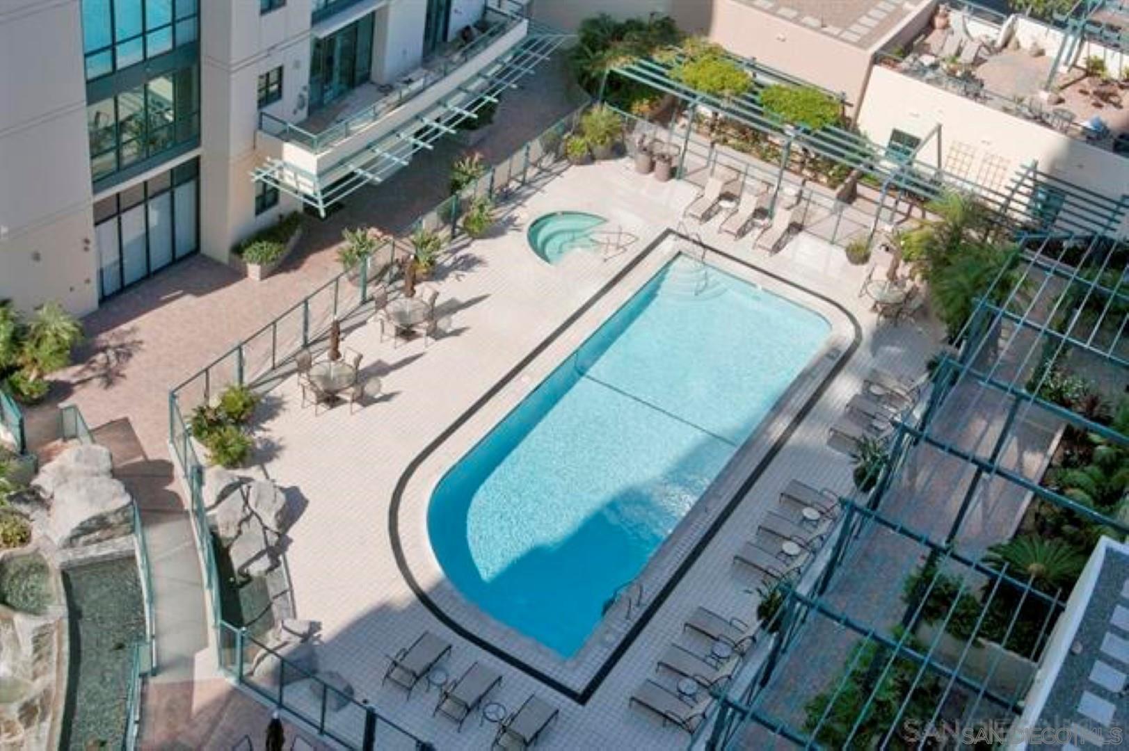 Detail Gallery Image 34 of 47 For 531  Front St, San Diego,  CA 92101 - 2 Beds | 2/1 Baths