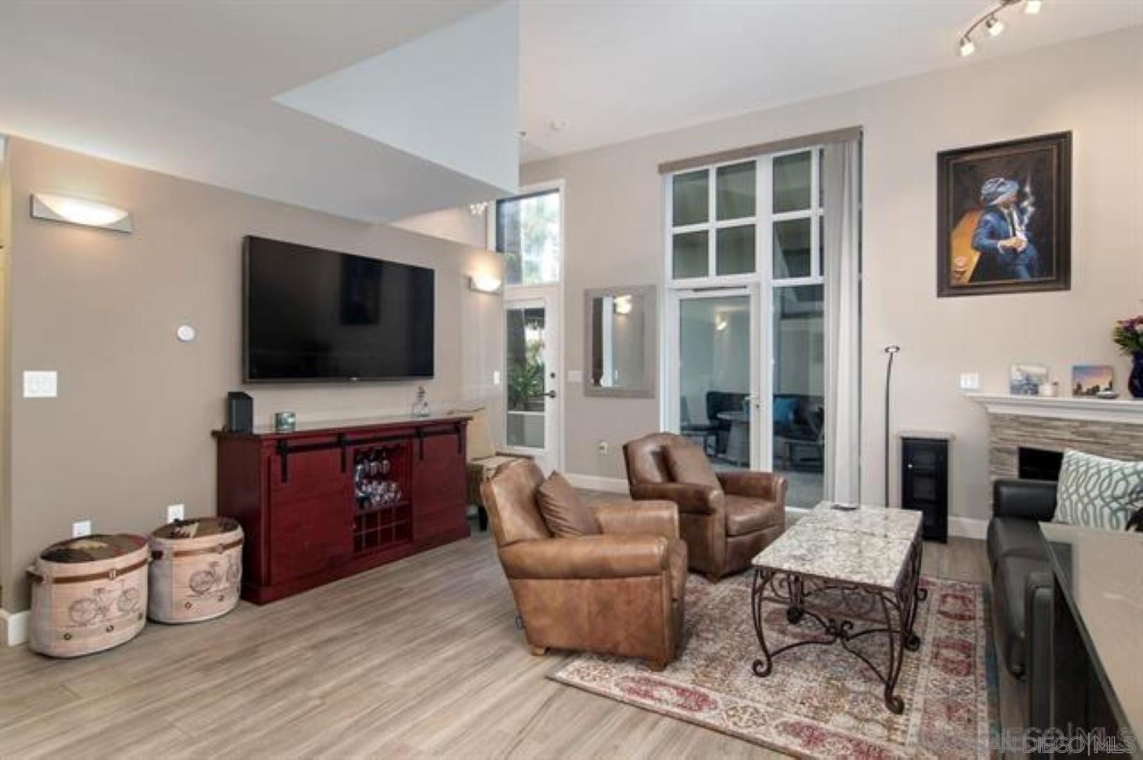 Detail Gallery Image 35 of 47 For 531  Front St, San Diego,  CA 92101 - 2 Beds | 2/1 Baths