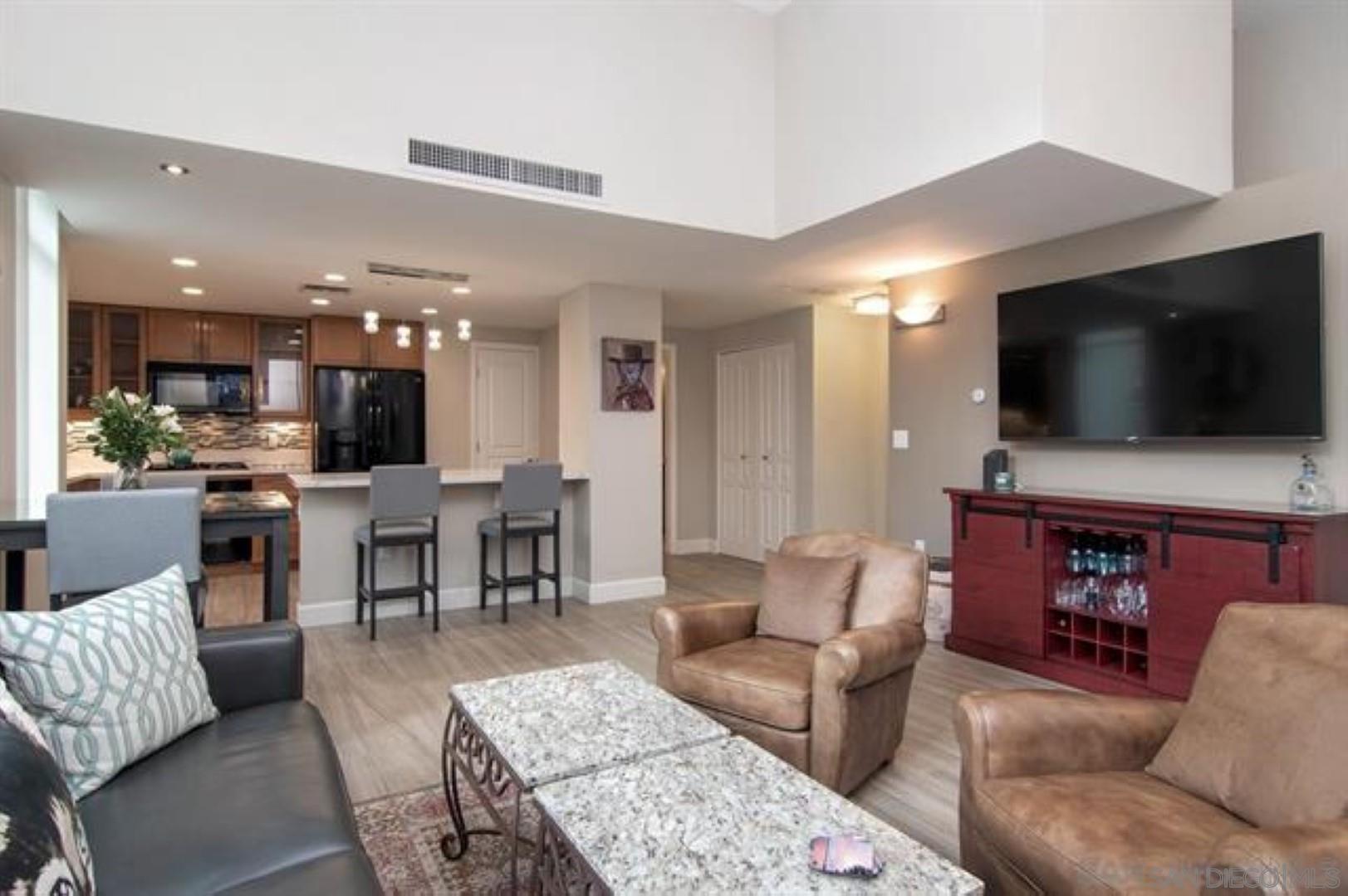 Detail Gallery Image 38 of 47 For 531  Front St, San Diego,  CA 92101 - 2 Beds | 2/1 Baths