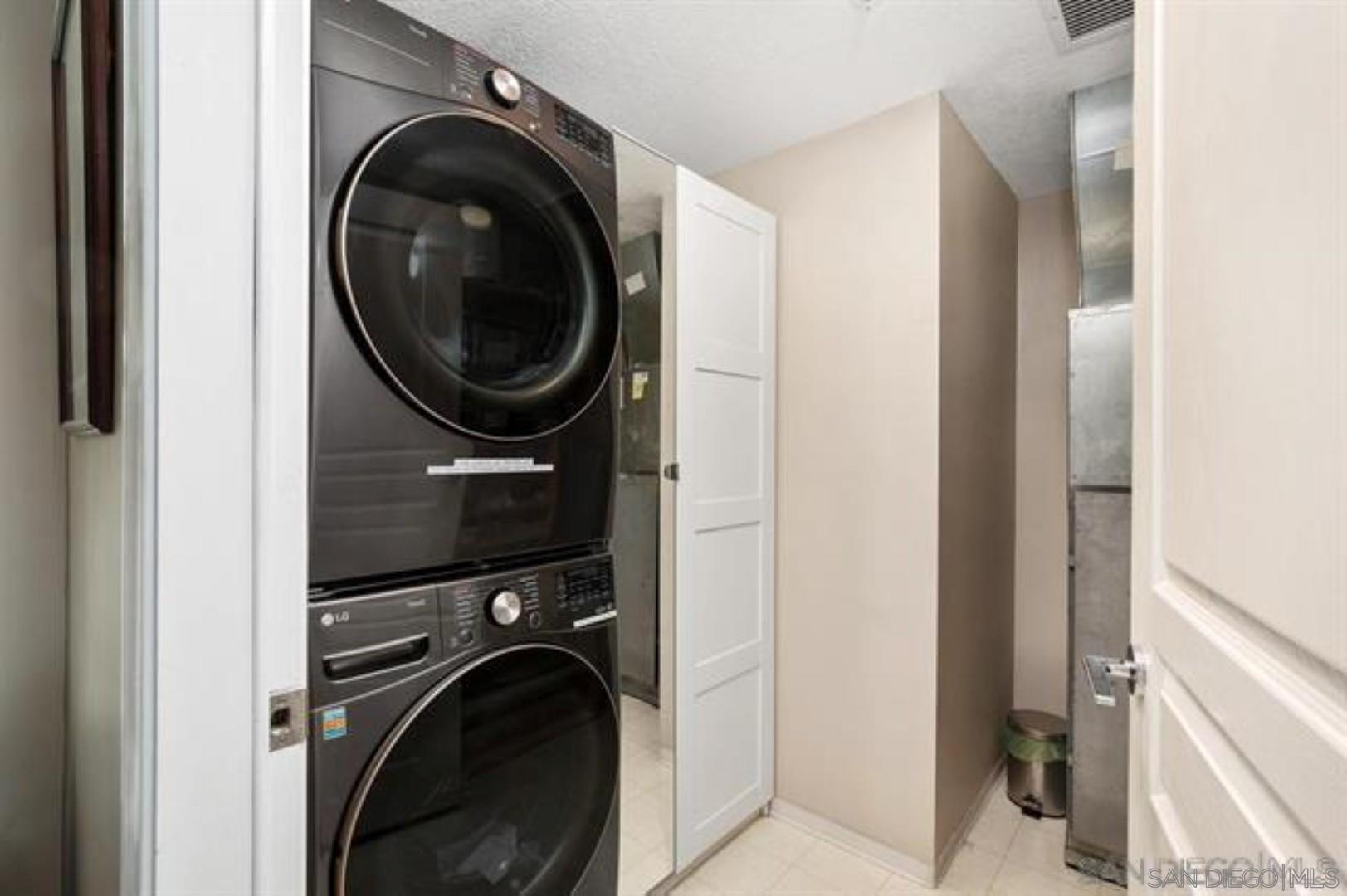 Detail Gallery Image 46 of 47 For 531  Front St, San Diego,  CA 92101 - 2 Beds | 2/1 Baths