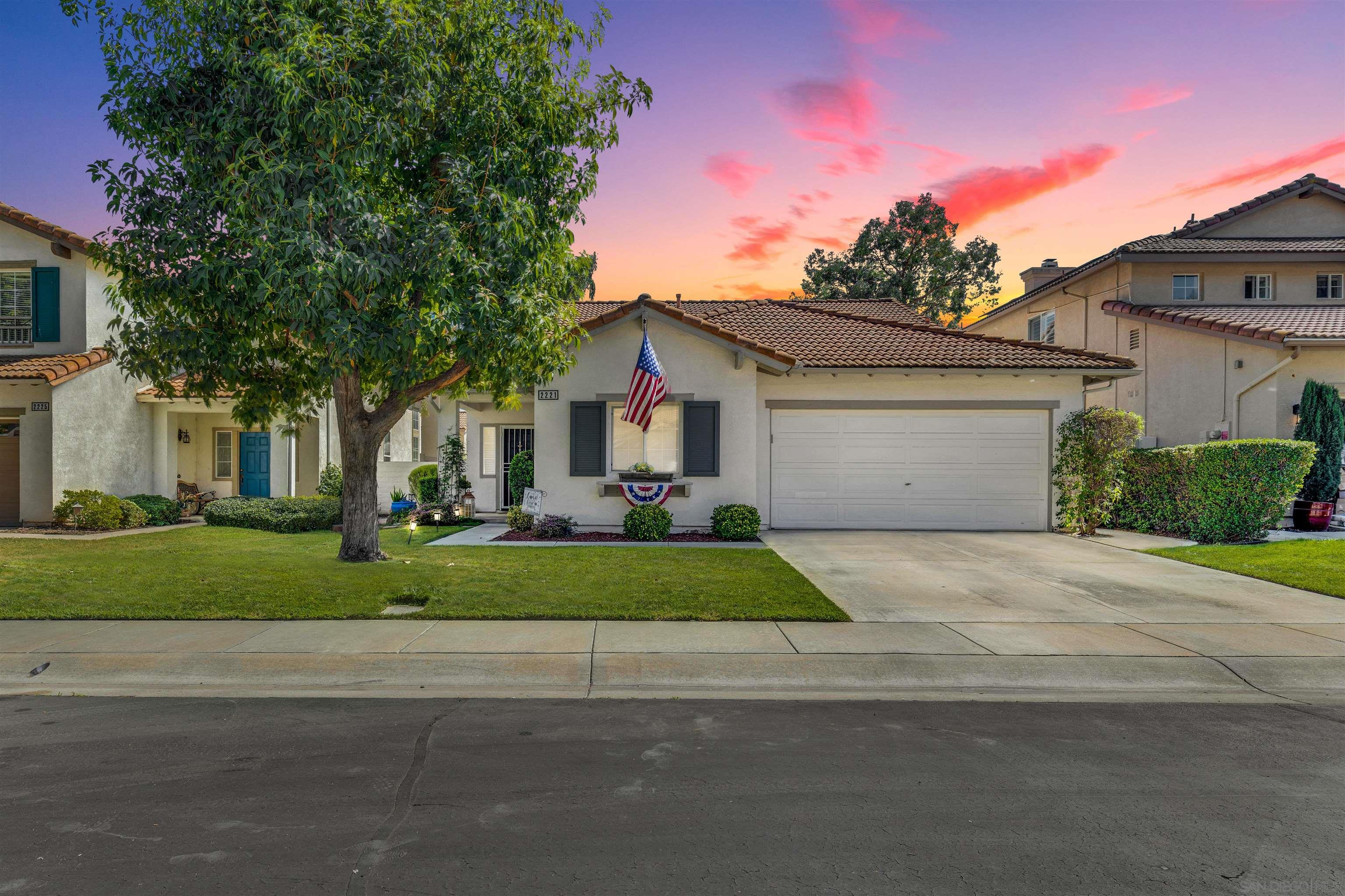 Detail Gallery Image 2 of 56 For 2221  Orange Grove Pl., Escondido,  CA 92027 - 4 Beds | 2 Baths