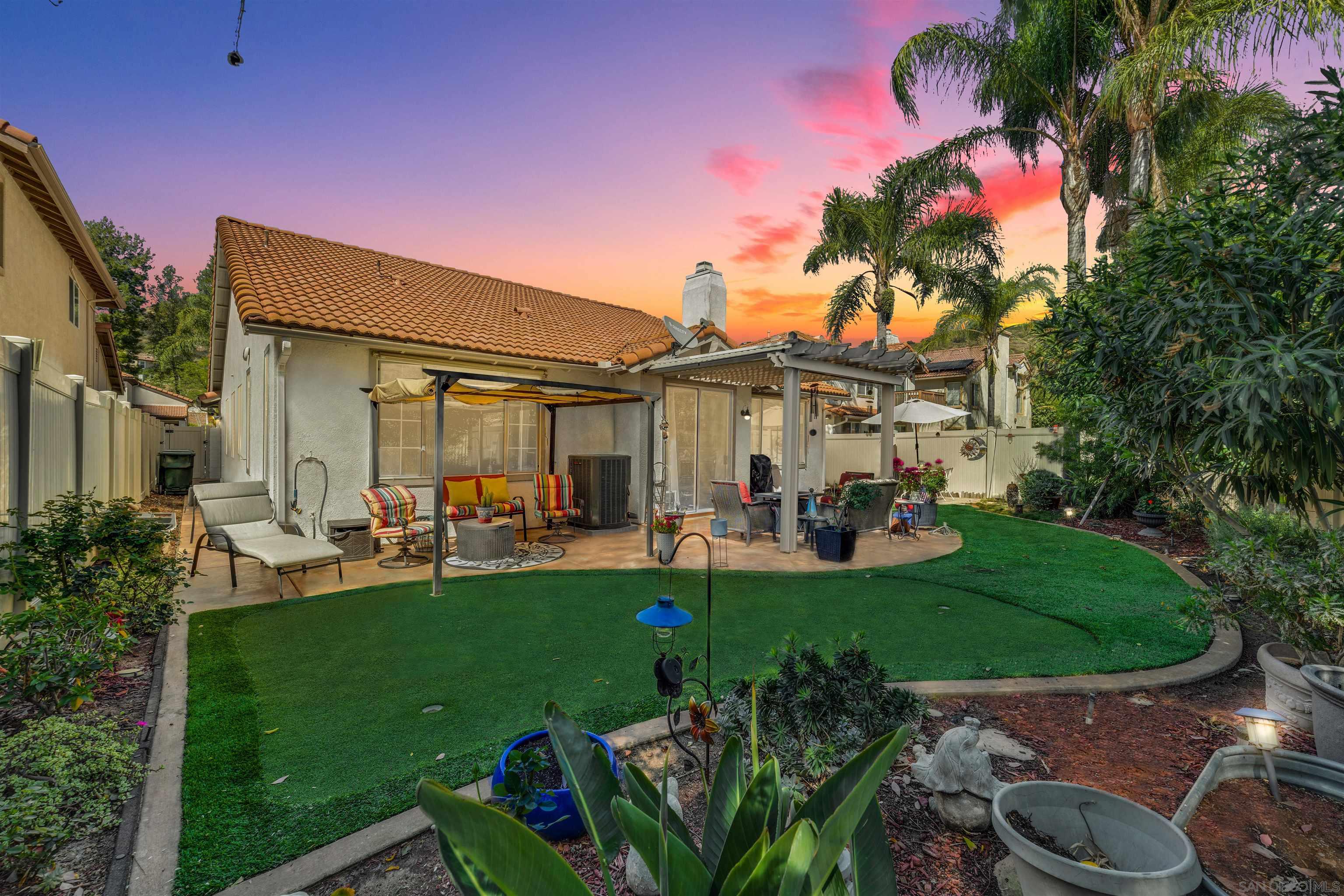 Detail Gallery Image 3 of 56 For 2221  Orange Grove Pl., Escondido,  CA 92027 - 4 Beds | 2 Baths