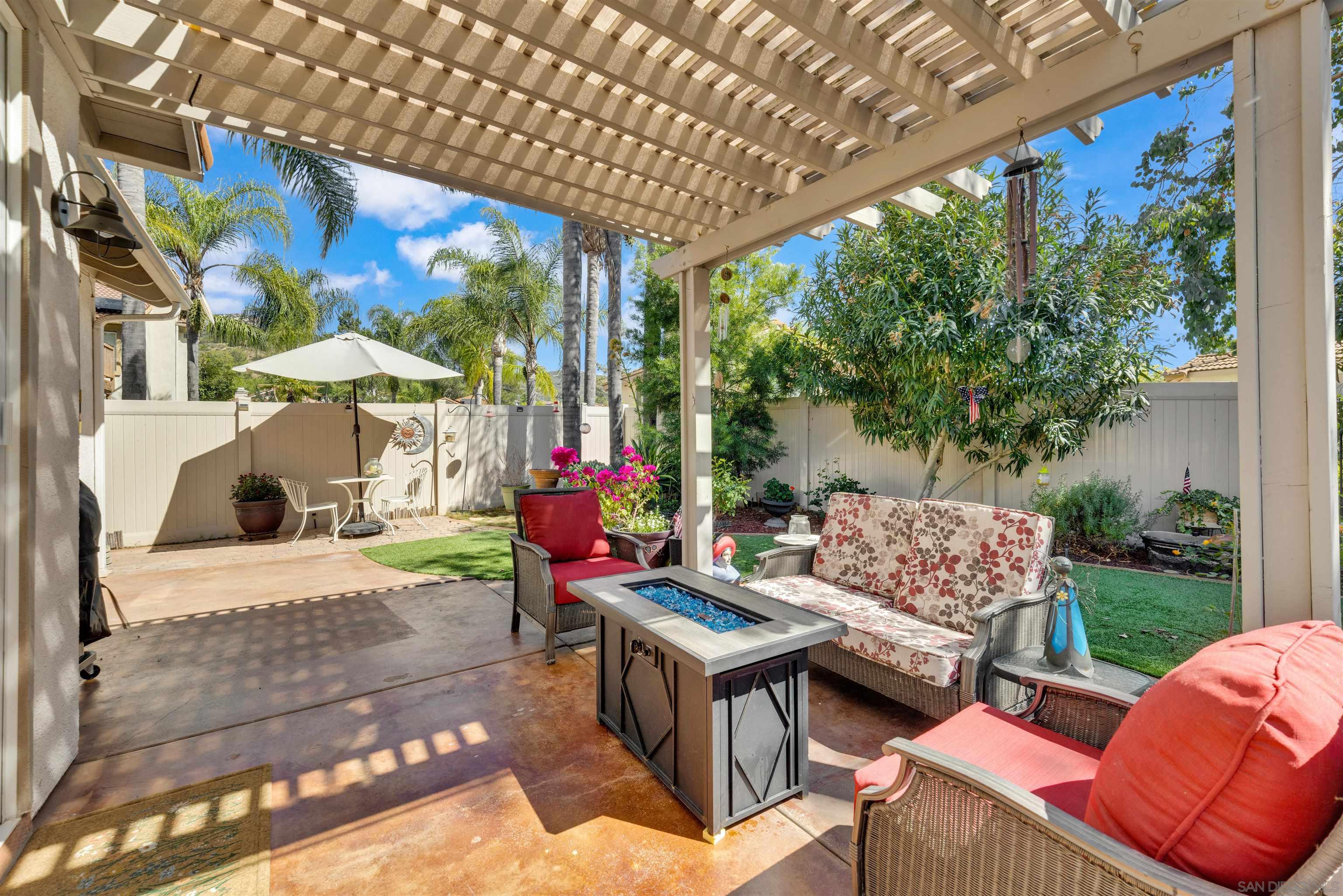 Detail Gallery Image 6 of 56 For 2221  Orange Grove Pl., Escondido,  CA 92027 - 4 Beds | 2 Baths