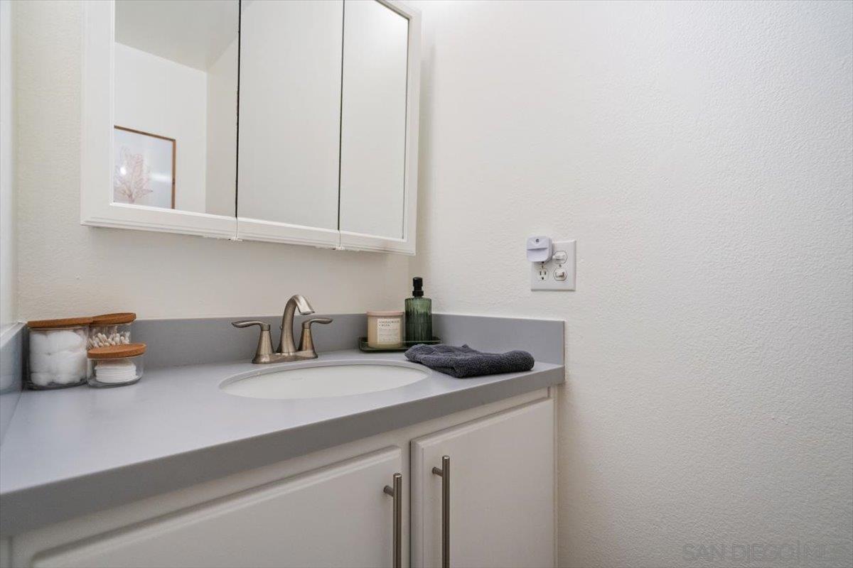 Detail Gallery Image 11 of 31 For 5553  Adobe Falls Road  #1,  San Diego,  CA 92120 - 2 Beds | 1/1 Baths