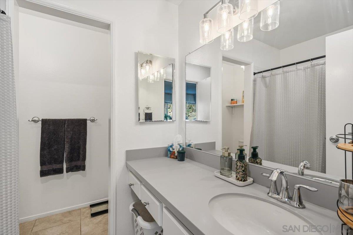 Detail Gallery Image 18 of 31 For 5553  Adobe Falls Road  #1,  San Diego,  CA 92120 - 2 Beds | 1/1 Baths