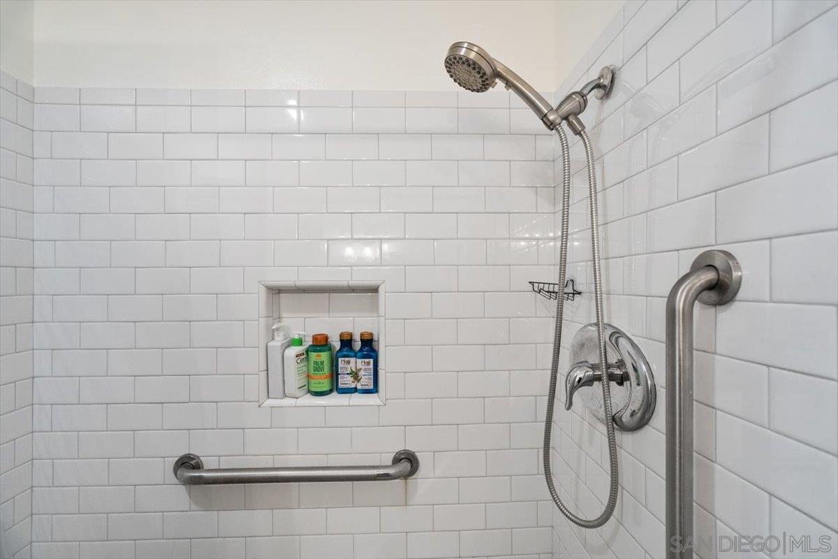 Detail Gallery Image 20 of 31 For 5553  Adobe Falls Road  #1,  San Diego,  CA 92120 - 2 Beds | 1/1 Baths