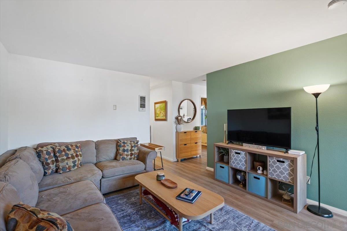 Detail Gallery Image 5 of 31 For 5553  Adobe Falls Road  #1,  San Diego,  CA 92120 - 2 Beds | 1/1 Baths