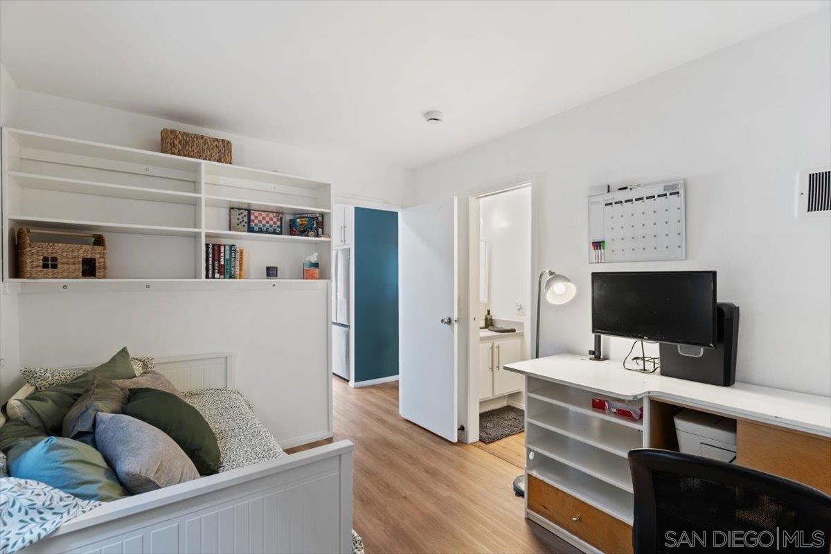 Detail Gallery Image 9 of 31 For 5553  Adobe Falls Road  #1,  San Diego,  CA 92120 - 2 Beds | 1/1 Baths