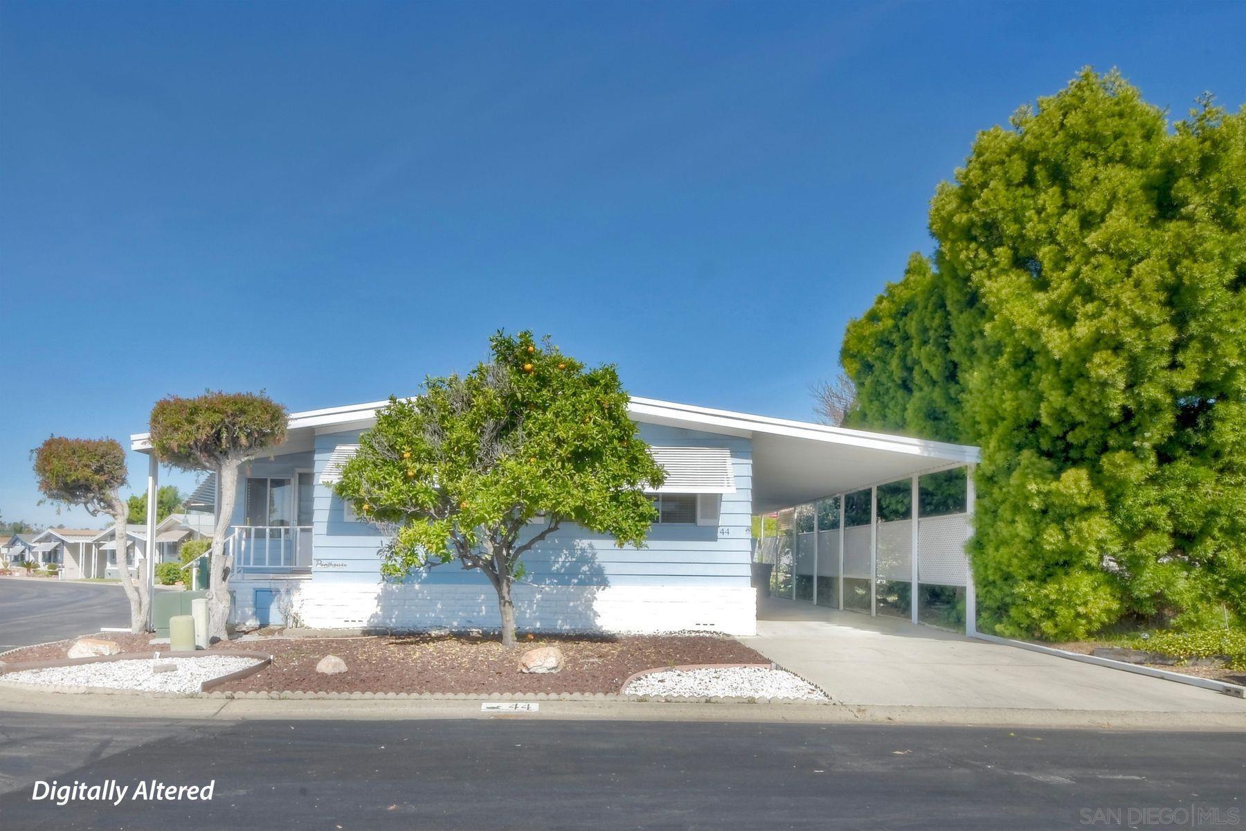 Detail Gallery Image 2 of 39 For 276 N El Camino Real  #44,  Oceanside,  CA 92058 - 2 Beds | 2 Baths