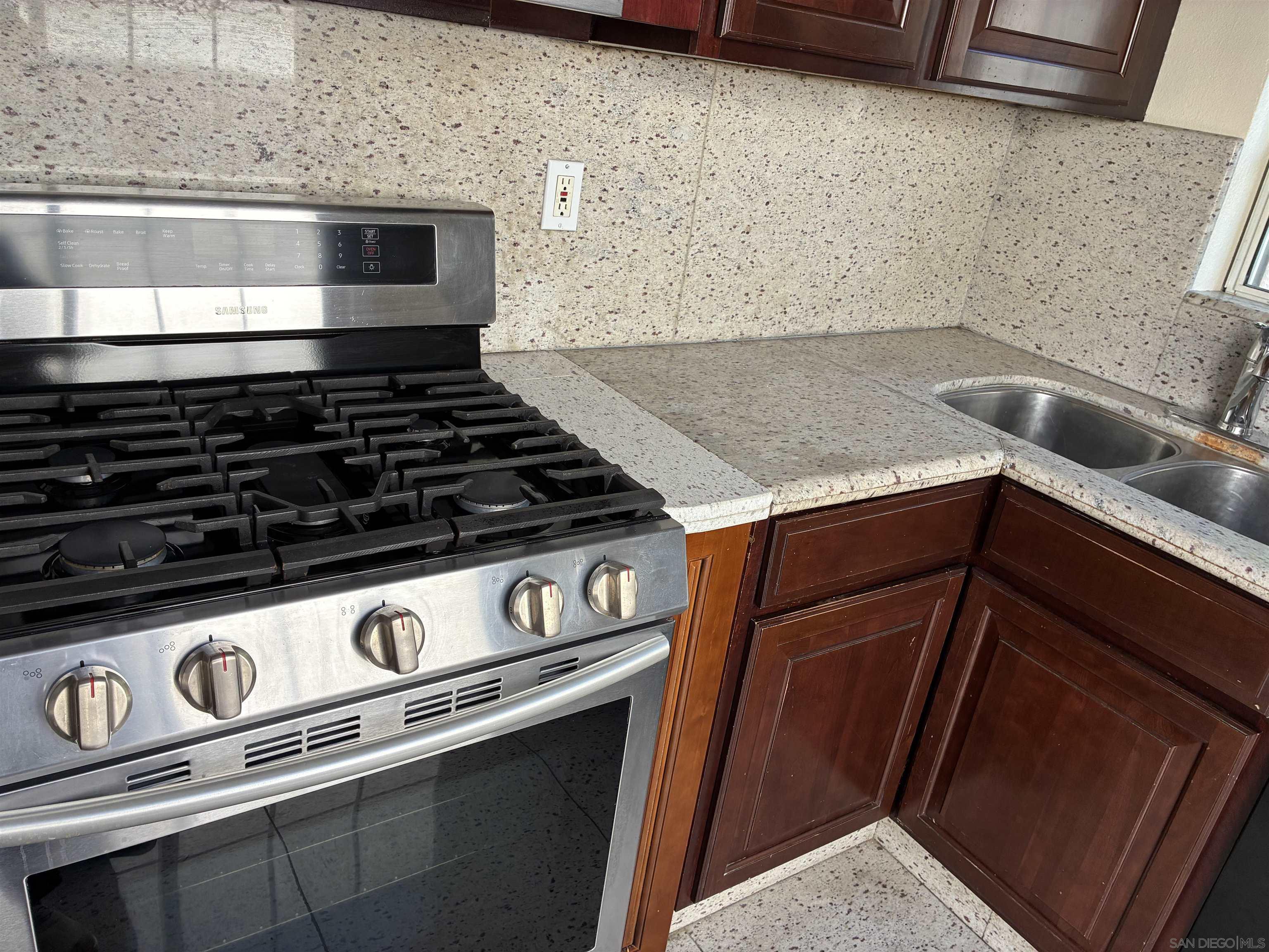 Detail Gallery Image 12 of 17 For 3363  Herman Ave, San Diego,  CA 92104 - 3 Beds | 2 Baths