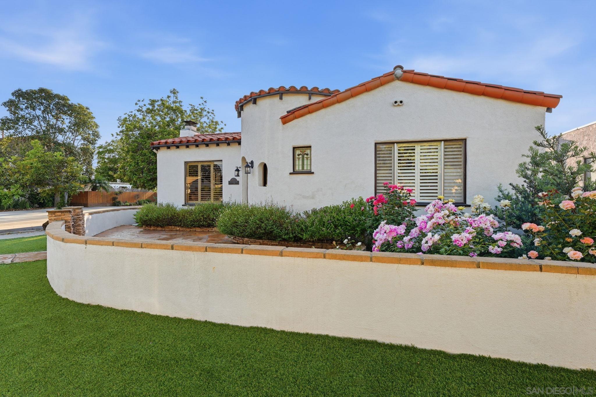 Detail Gallery Image 3 of 43 For 4606  Altadena Ave, San Diego,  CA 92115 - 3 Beds | 2 Baths