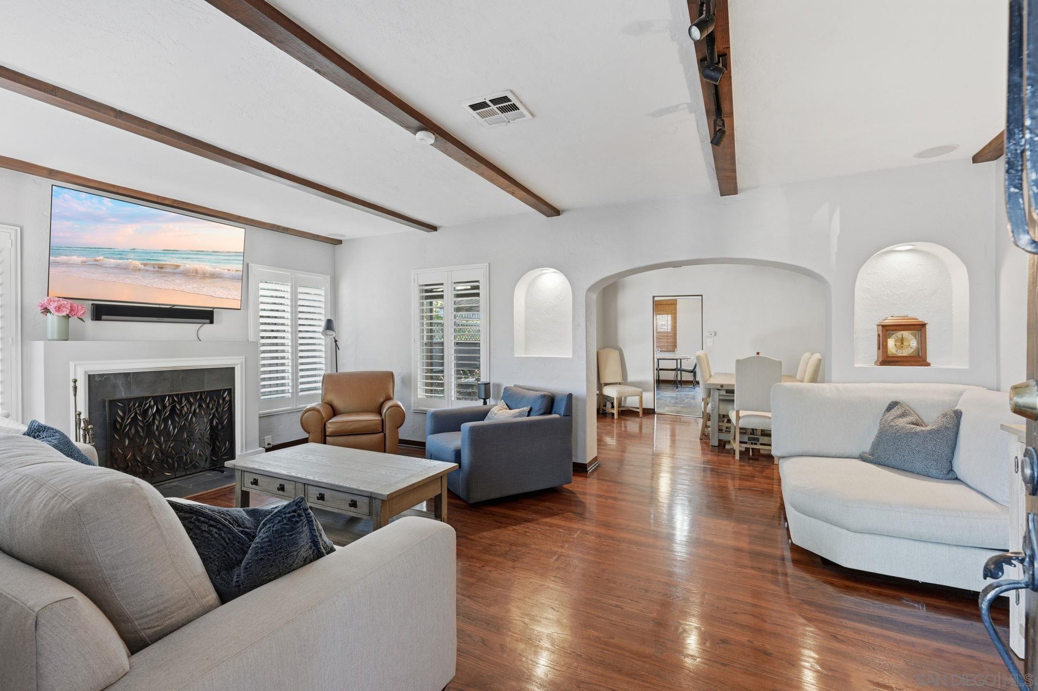 Detail Gallery Image 6 of 43 For 4606  Altadena Ave, San Diego,  CA 92115 - 3 Beds | 2 Baths