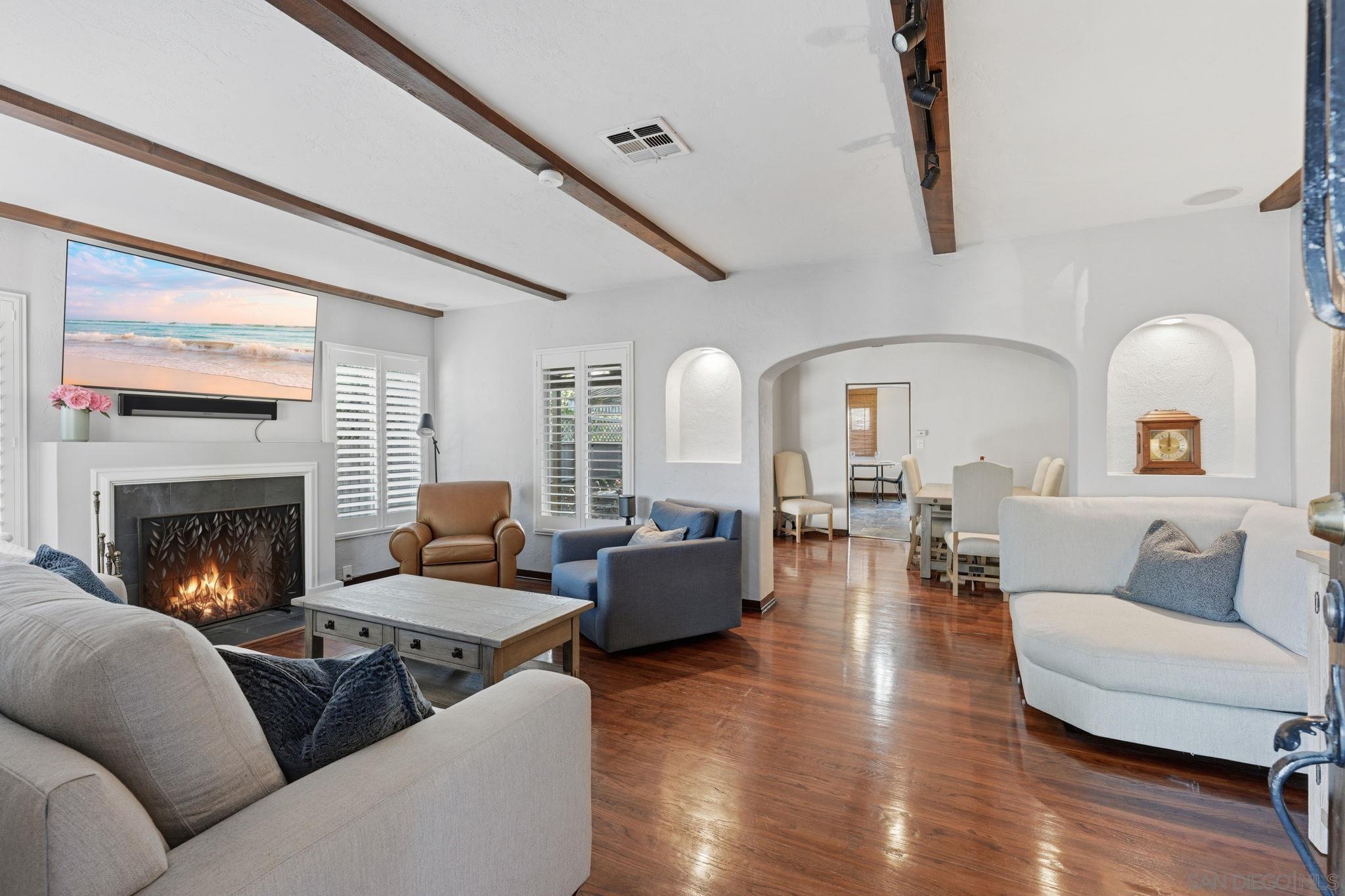 Detail Gallery Image 7 of 43 For 4606  Altadena Ave, San Diego,  CA 92115 - 3 Beds | 2 Baths