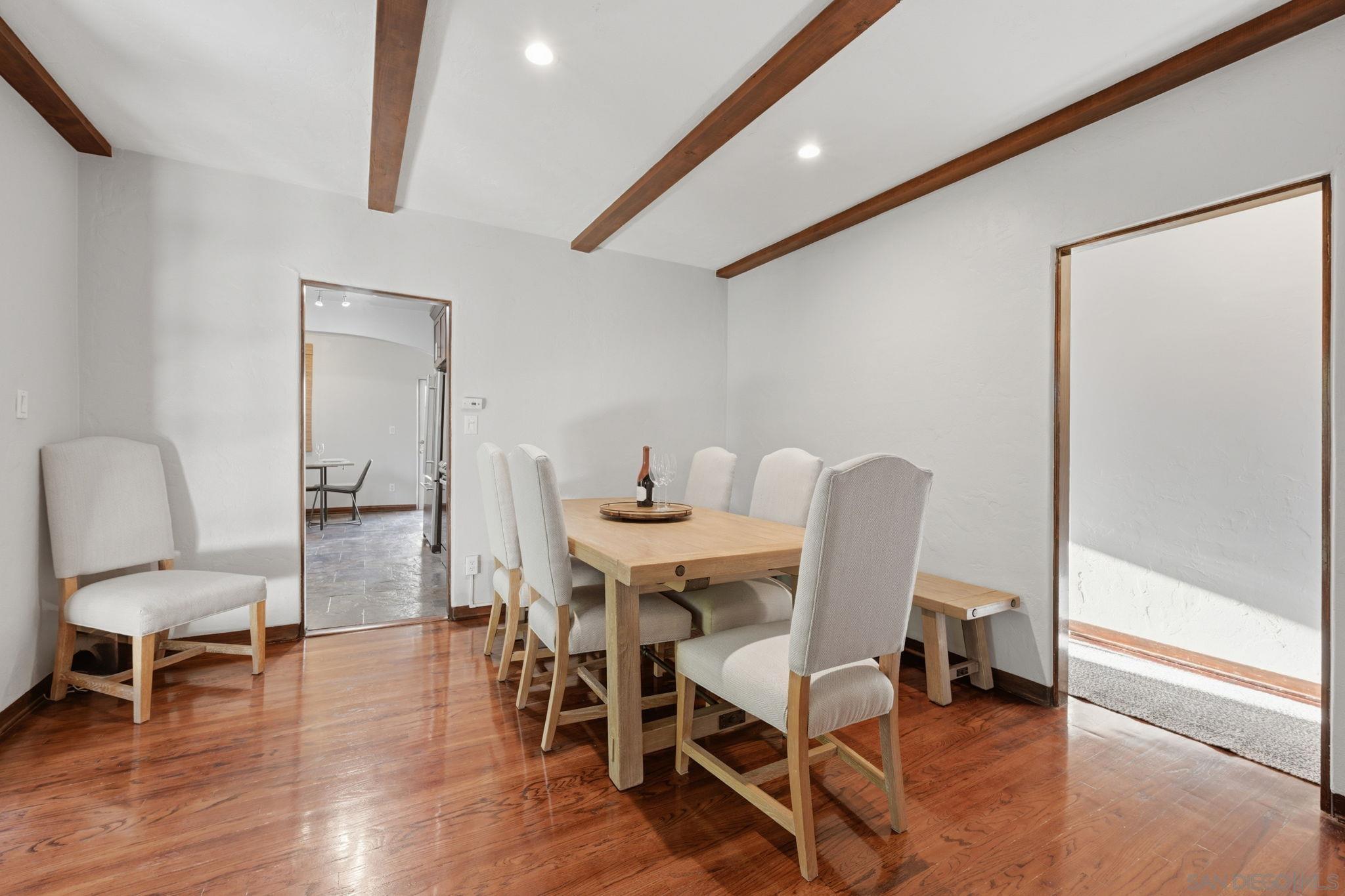 Detail Gallery Image 10 of 43 For 4606  Altadena Ave, San Diego,  CA 92115 - 3 Beds | 2 Baths