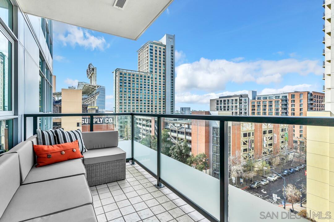 Detail Gallery Image 6 of 25 For 325  7th Ave  #705,  San Diego,  CA 92101 - 2 Beds | 2 Baths