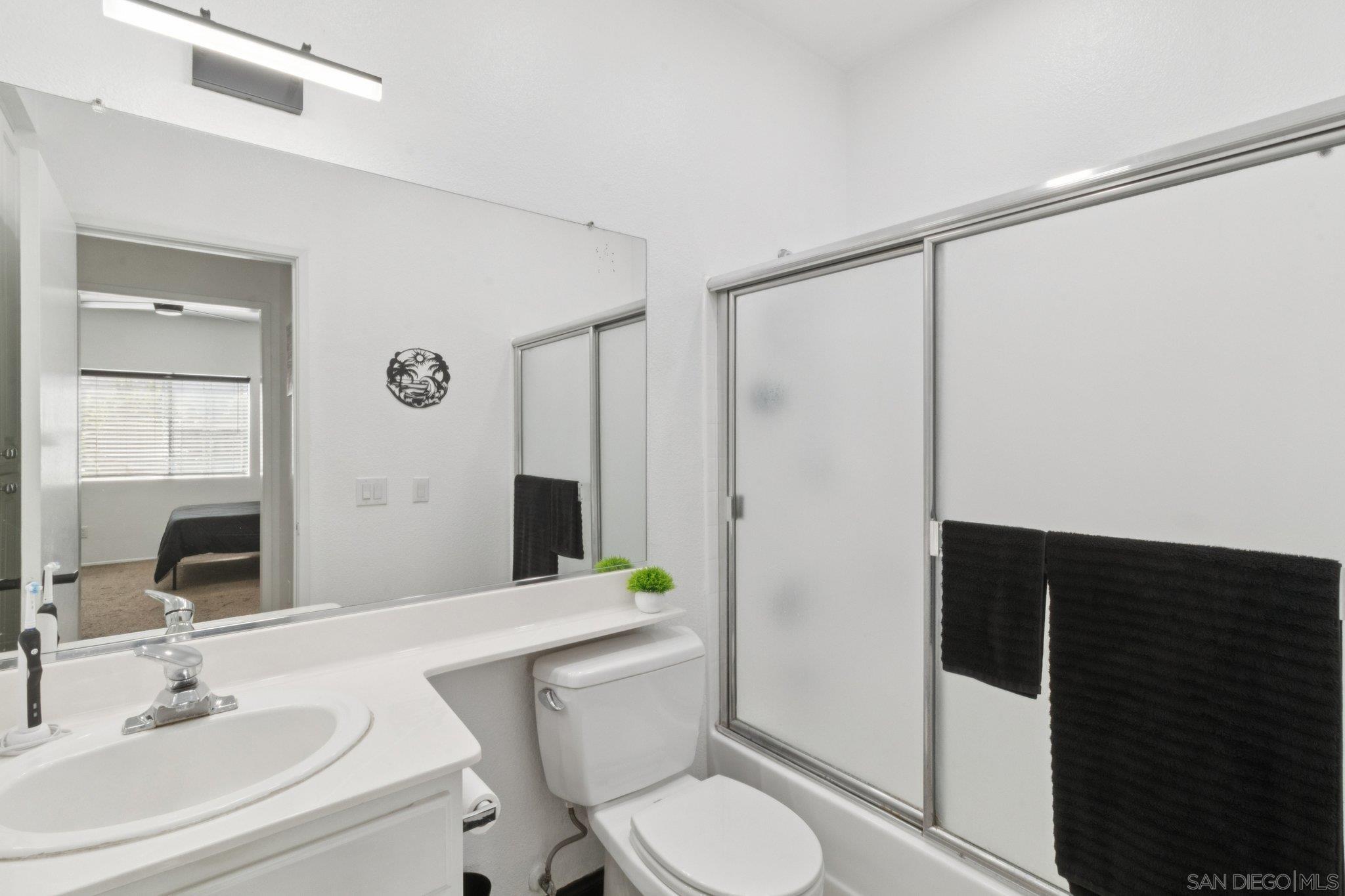 Detail Gallery Image 12 of 19 For 2220  Camino De La Reina  #302,  San Diego,  CA 92108 - 1 Beds | 1 Baths