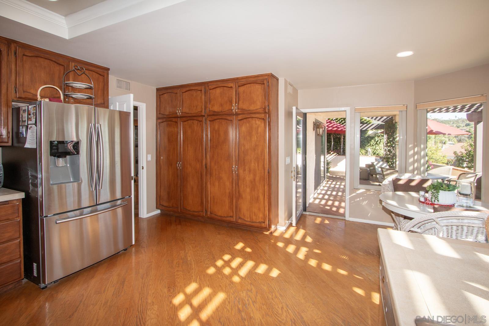 Detail Gallery Image 18 of 46 For 12911  Caminto Dosamantes, San Diego,  CA 92128 - 3 Beds | 2 Baths