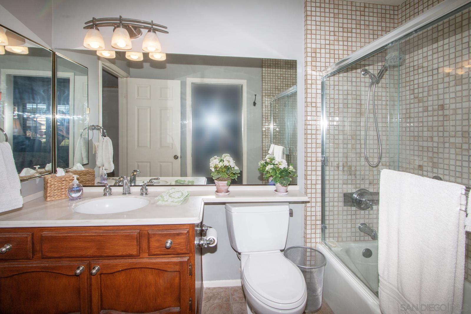 Detail Gallery Image 27 of 46 For 12911  Caminto Dosamantes, San Diego,  CA 92128 - 3 Beds | 2 Baths