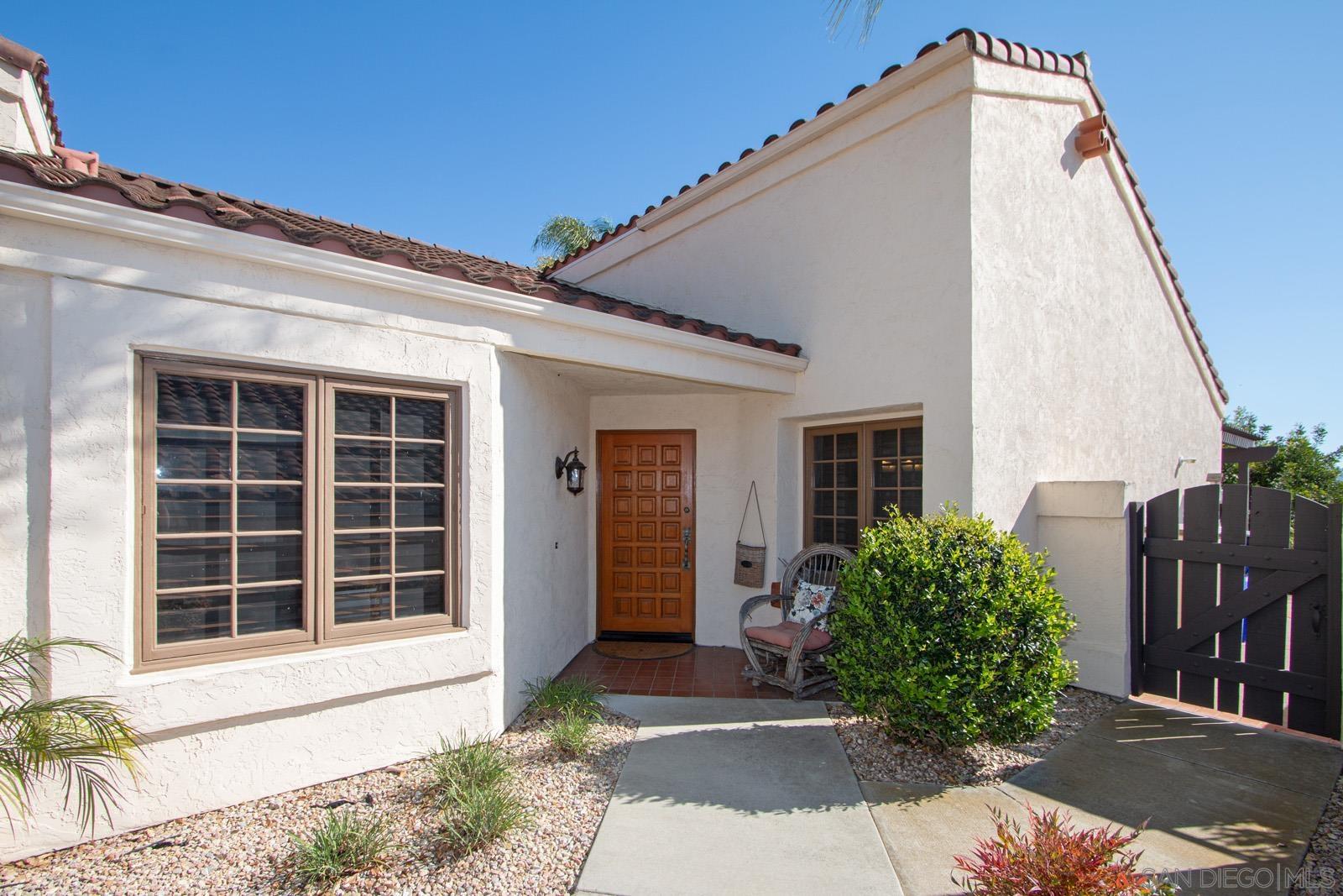 Detail Gallery Image 6 of 46 For 12911  Caminto Dosamantes, San Diego,  CA 92128 - 3 Beds | 2 Baths