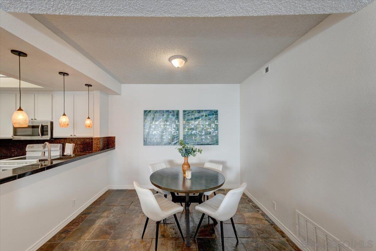 Detail Gallery Image 14 of 43 For 2232  River Run Dr  #198,  San Diego,  CA 92108 - 2 Beds | 2 Baths