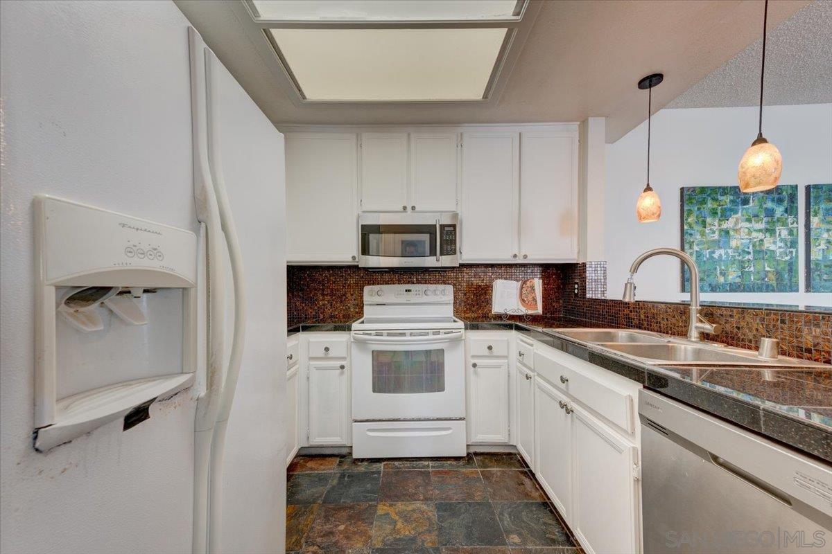 Detail Gallery Image 7 of 43 For 2232  River Run Dr  #198,  San Diego,  CA 92108 - 2 Beds | 2 Baths