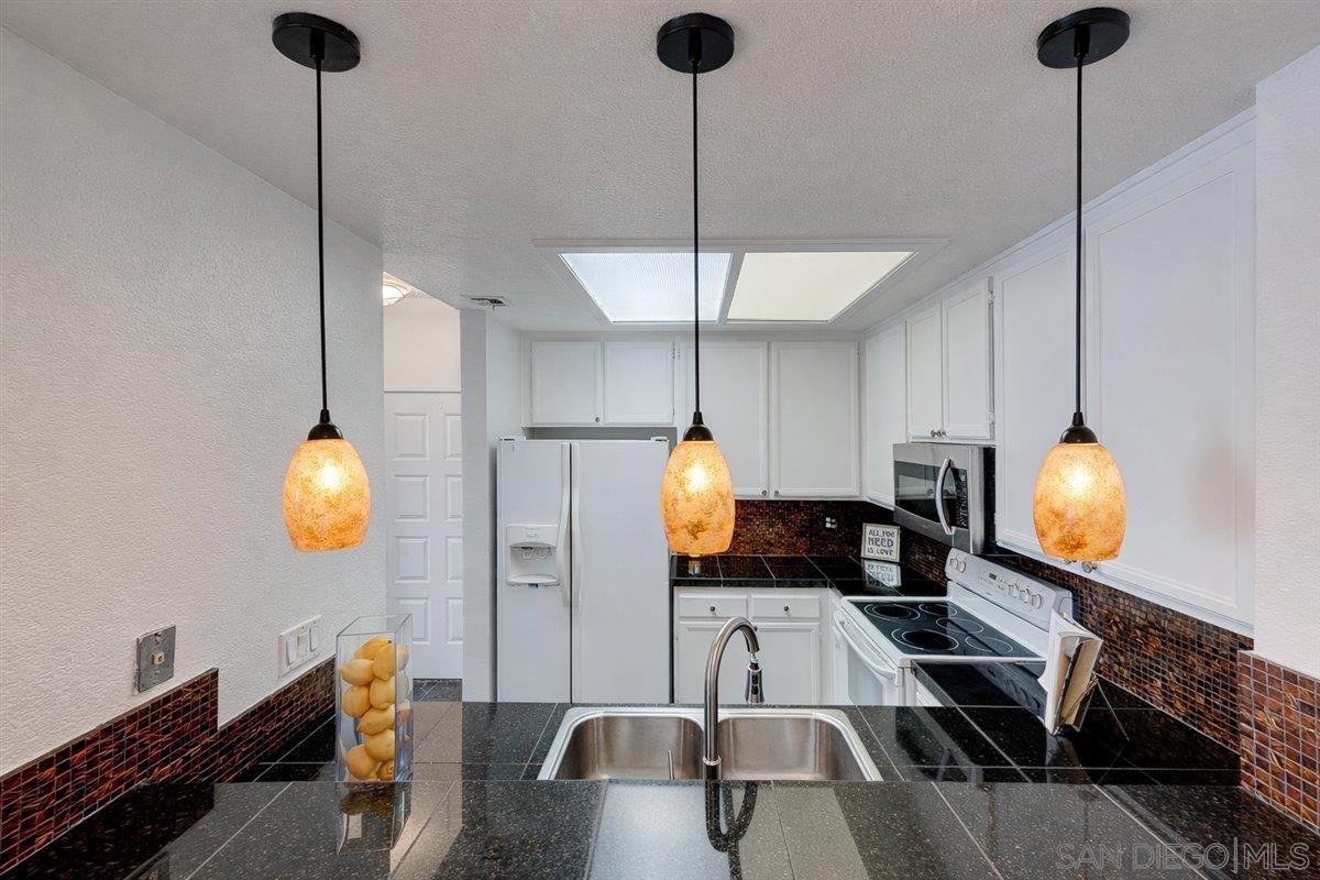 Detail Gallery Image 9 of 43 For 2232  River Run Dr  #198,  San Diego,  CA 92108 - 2 Beds | 2 Baths