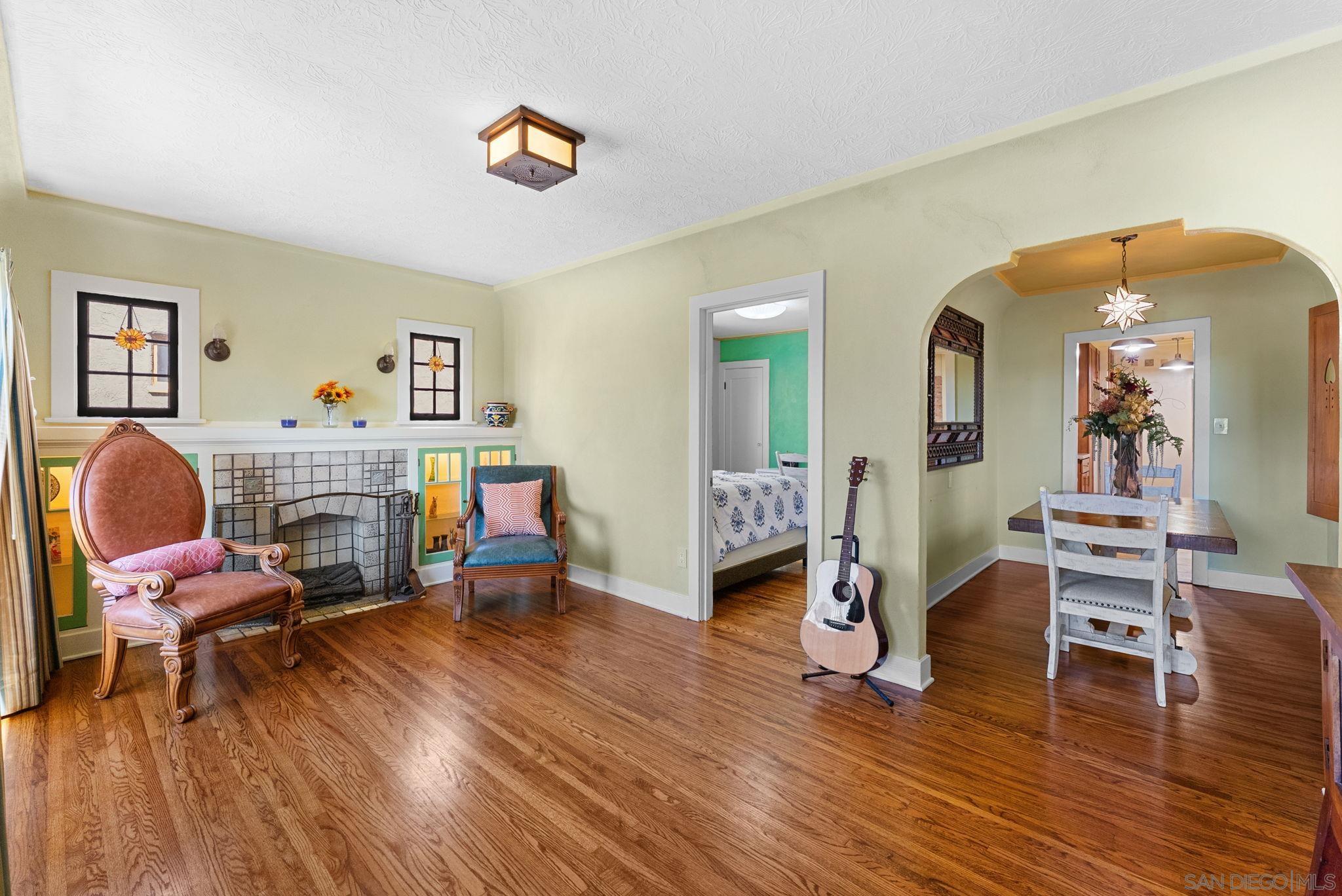 Detail Gallery Image 5 of 48 For 4621  Alabama St, San Diego,  CA 92116 - 4 Beds | 4 Baths