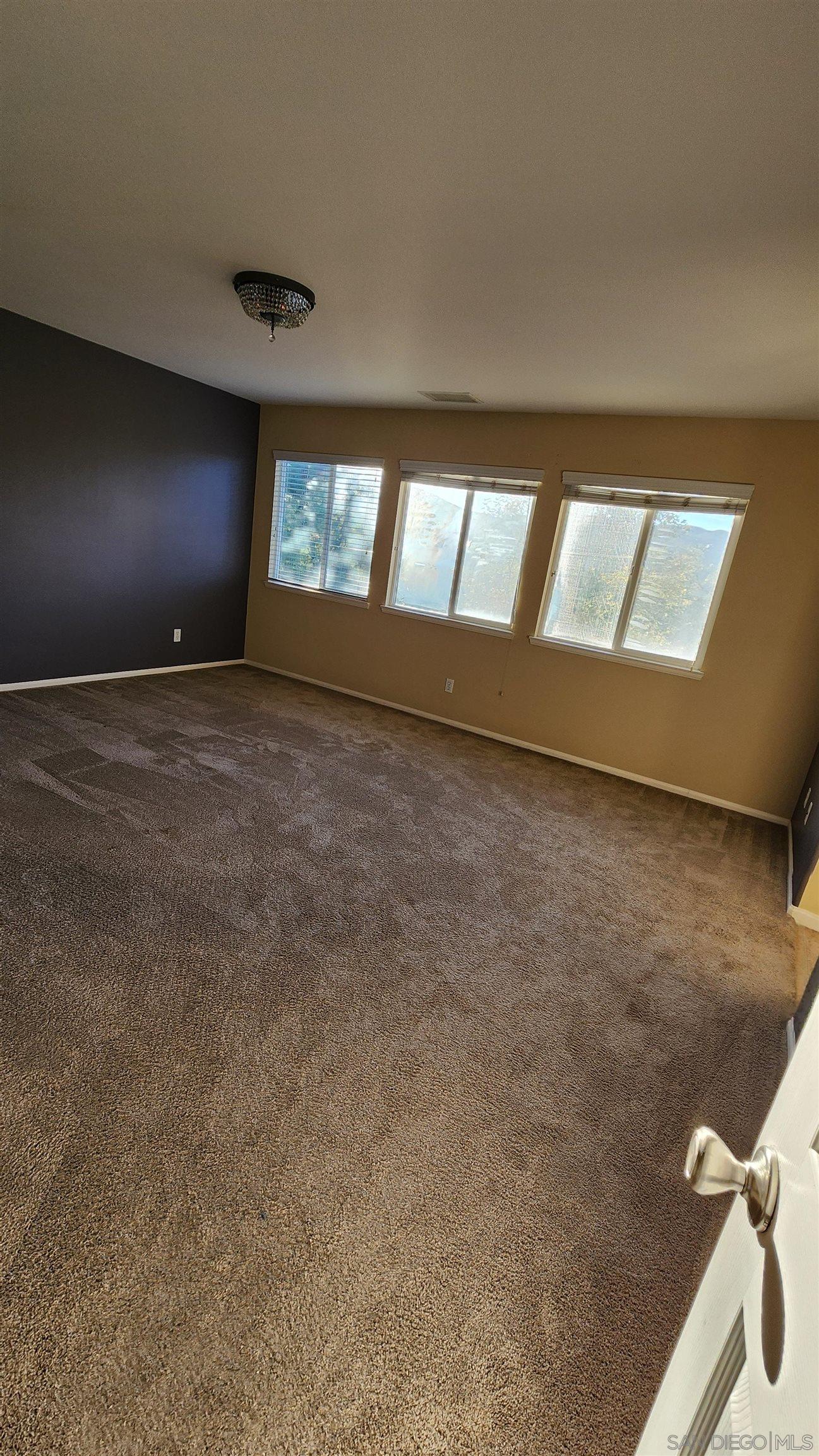 Detail Gallery Image 14 of 19 For 28301  Sunrise Skies, Sun City,  CA 92585 - 3 Beds | 2/1 Baths