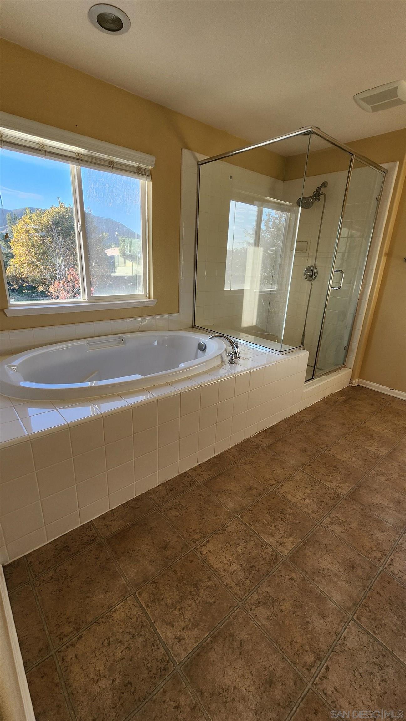 Detail Gallery Image 16 of 19 For 28301  Sunrise Skies, Sun City,  CA 92585 - 3 Beds | 2/1 Baths