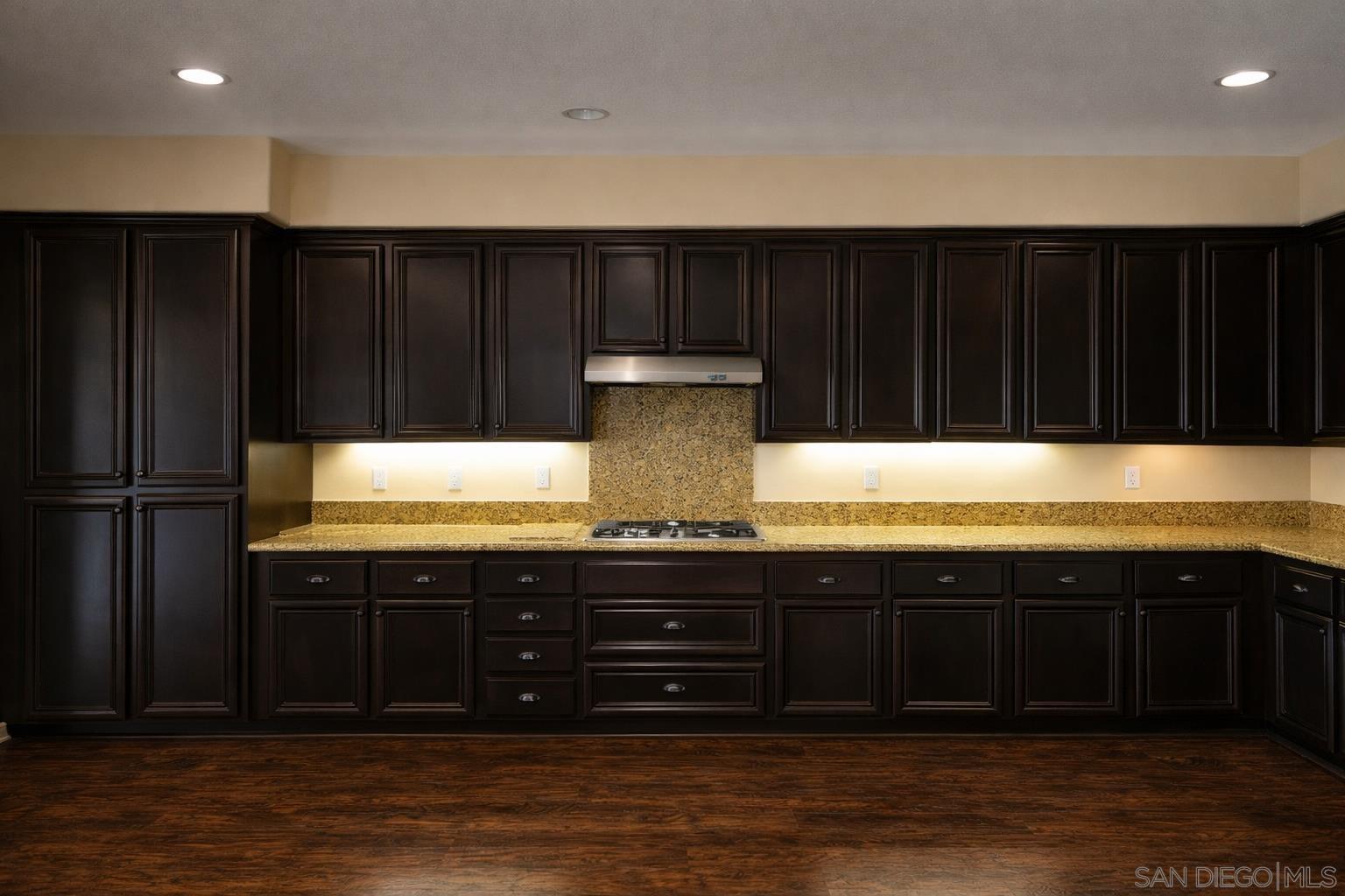 Detail Gallery Image 7 of 9 For 28301  Sunrise Skies, Sun City,  CA 92585 - 3 Beds | 2/1 Baths