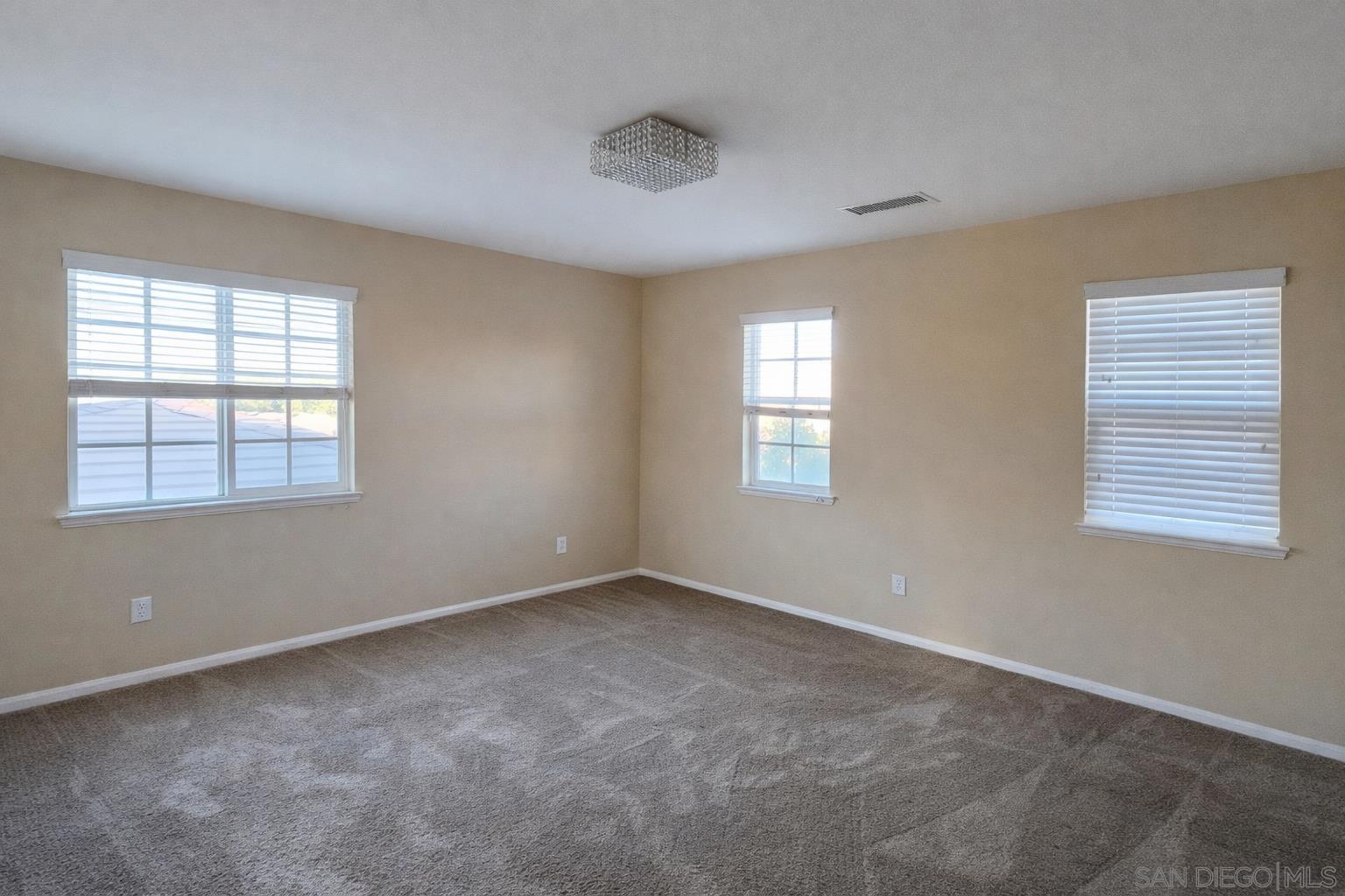 Detail Gallery Image 9 of 9 For 28301  Sunrise Skies, Sun City,  CA 92585 - 3 Beds | 2/1 Baths