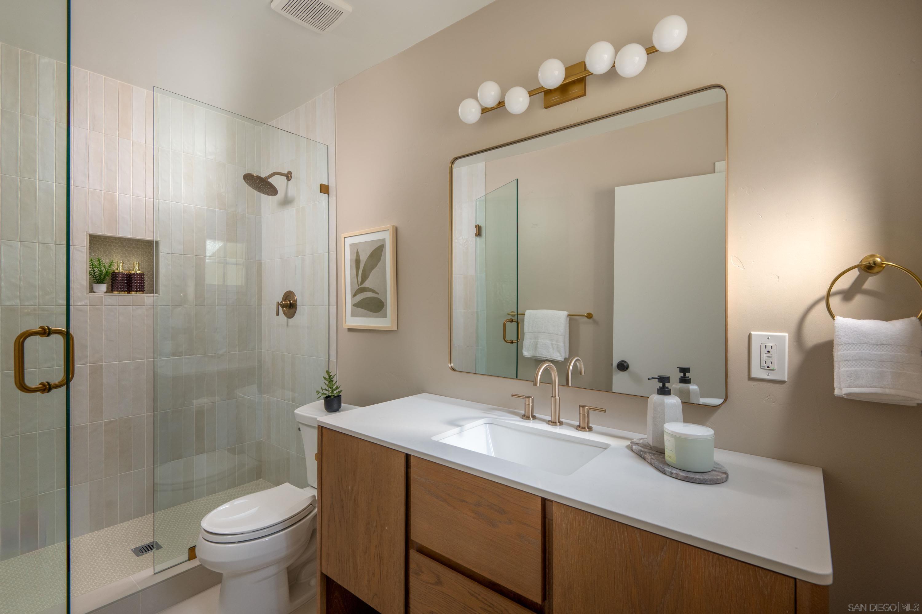 Detail Gallery Image 17 of 42 For 2711 N Arroyo Drive, San Diego,  CA 92103 - 3 Beds | 2 Baths