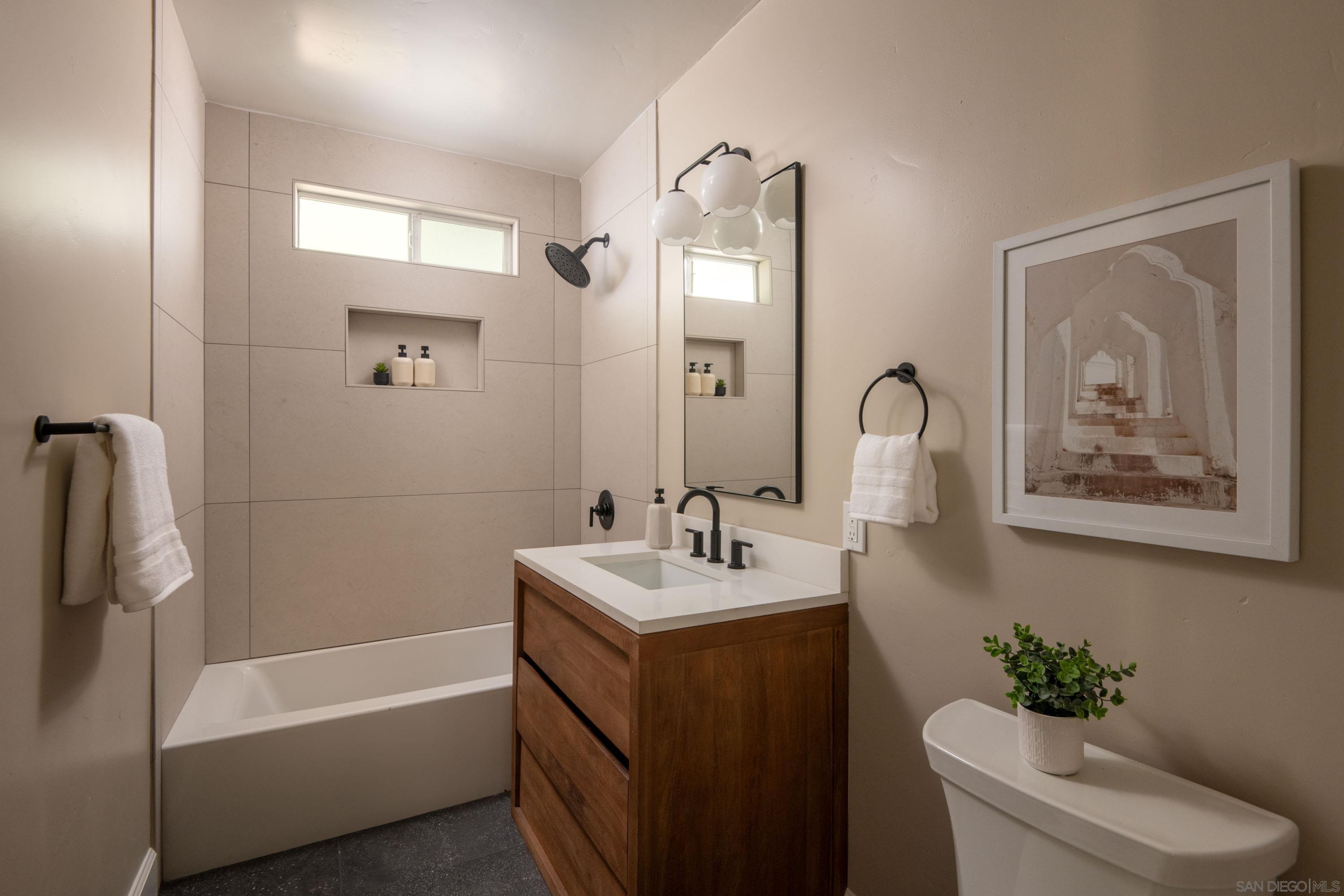 Detail Gallery Image 24 of 42 For 2711 N Arroyo Drive, San Diego,  CA 92103 - 3 Beds | 2 Baths